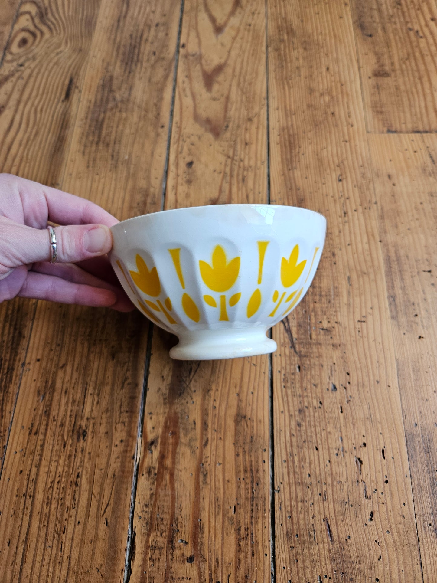 Bol à facettes Sarreguemines, décor jaune