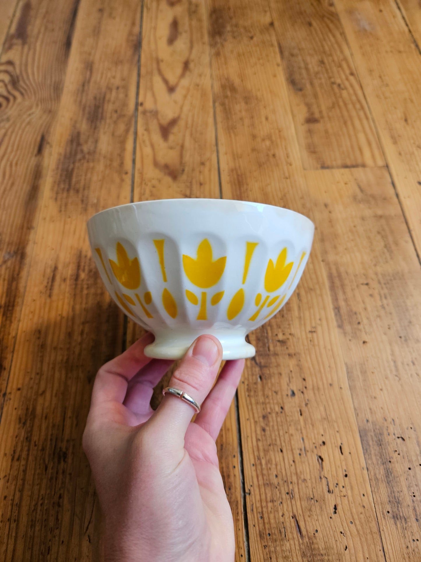 Bol à facettes Sarreguemines, décor jaune