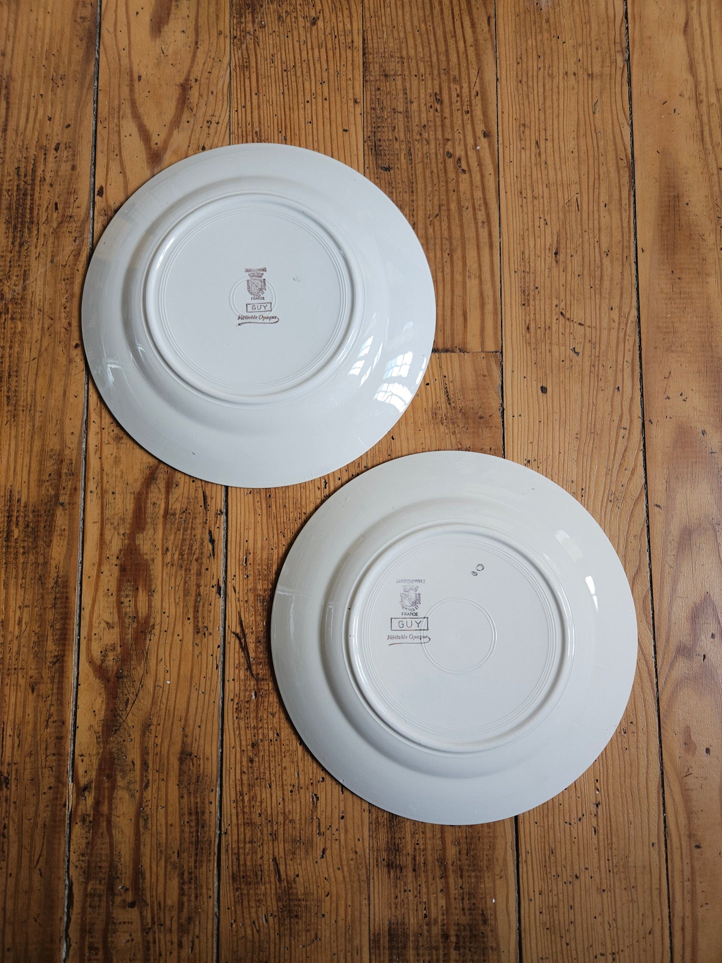 Assiettes plates dépareillées, fleurs / mint
