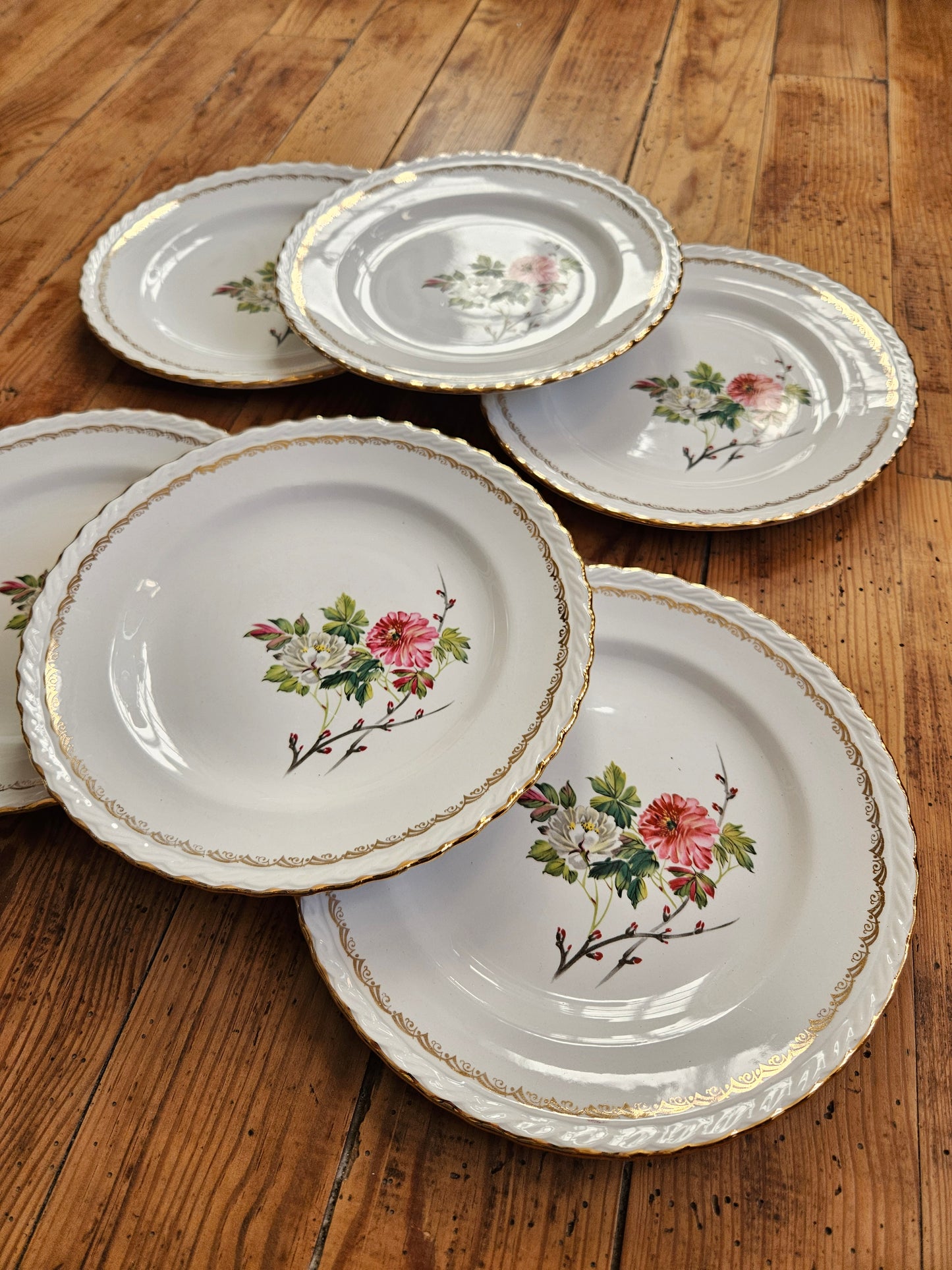 Assiettes plates L’Amandinoise à fleurs
