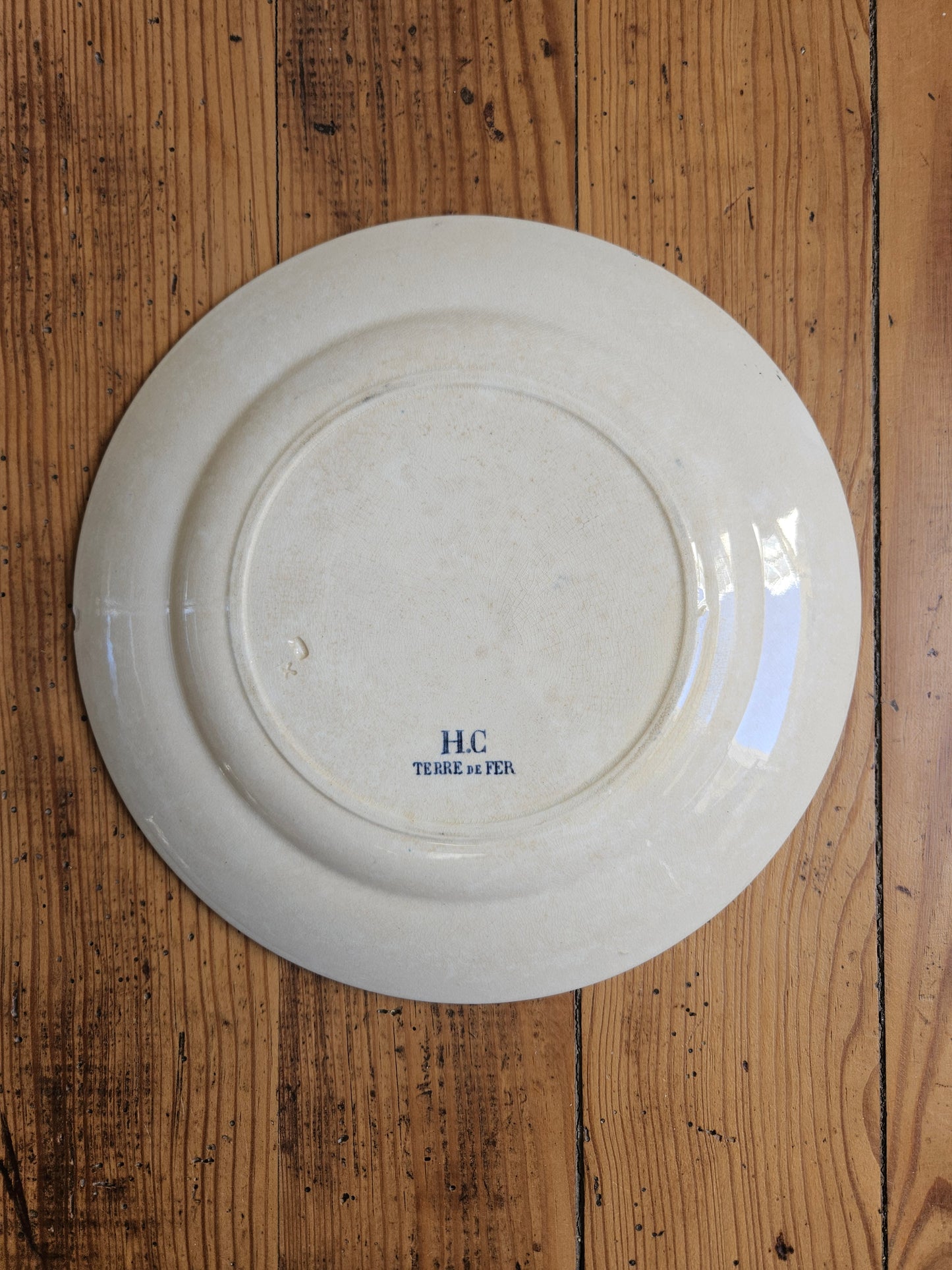 Assiette plate H.C