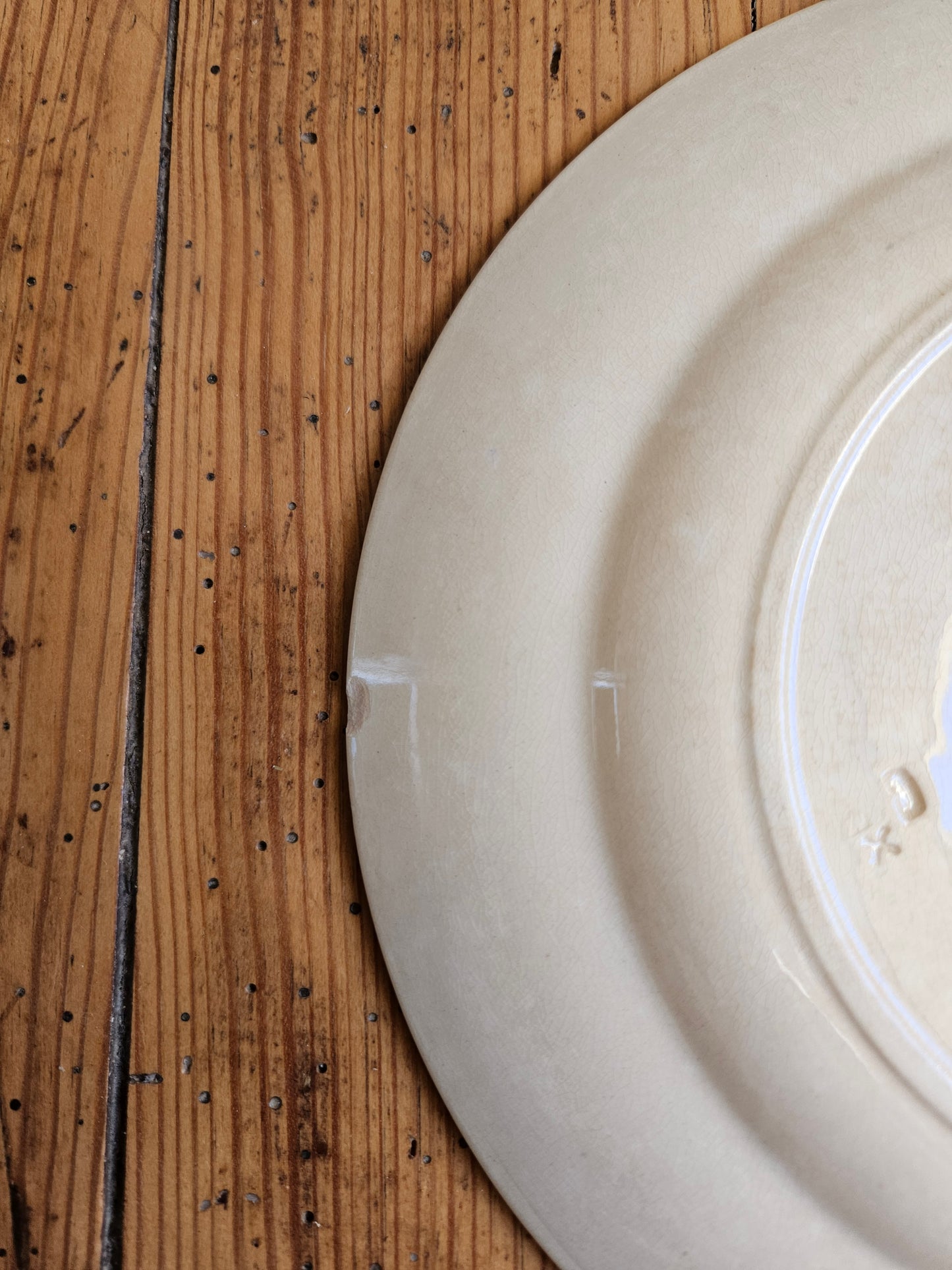 Assiette plate H.C