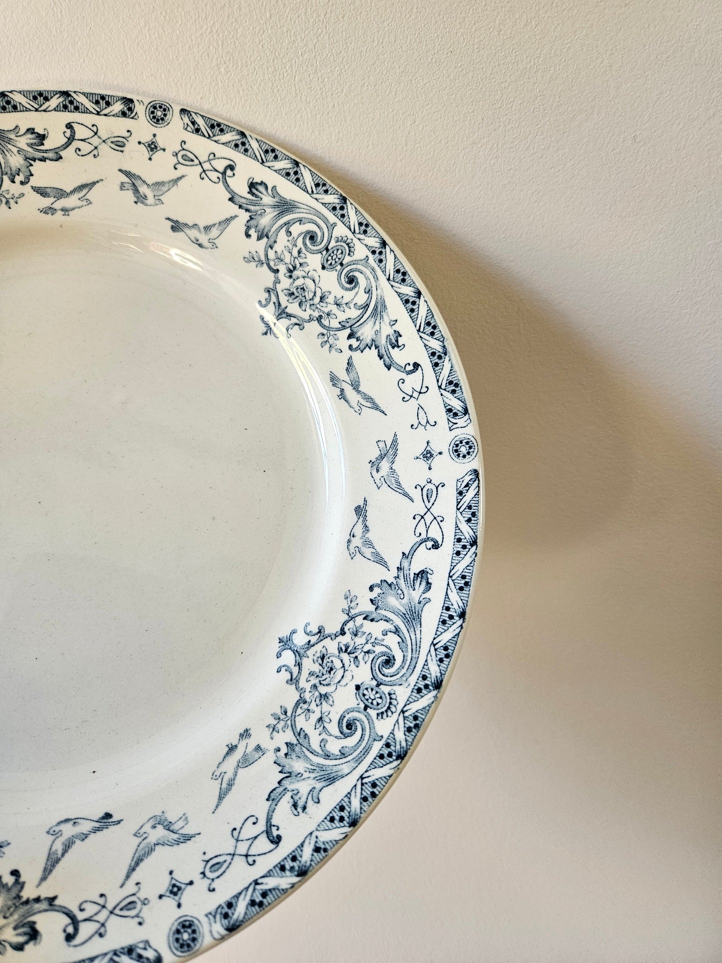 Assiettes plates K&G Lunéville, Colombes