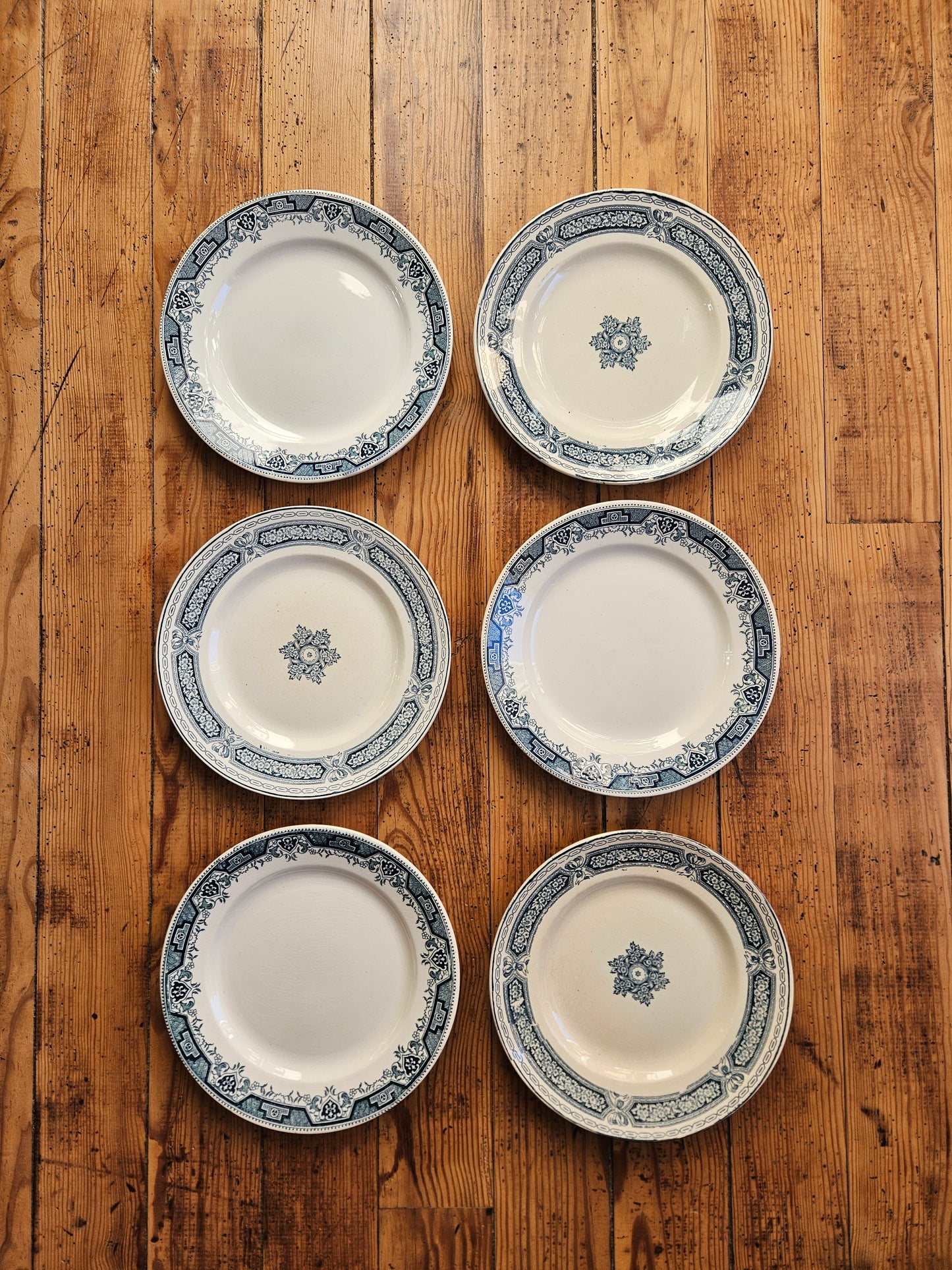 Assiettes plates dépareillées, Maroc & Anglais