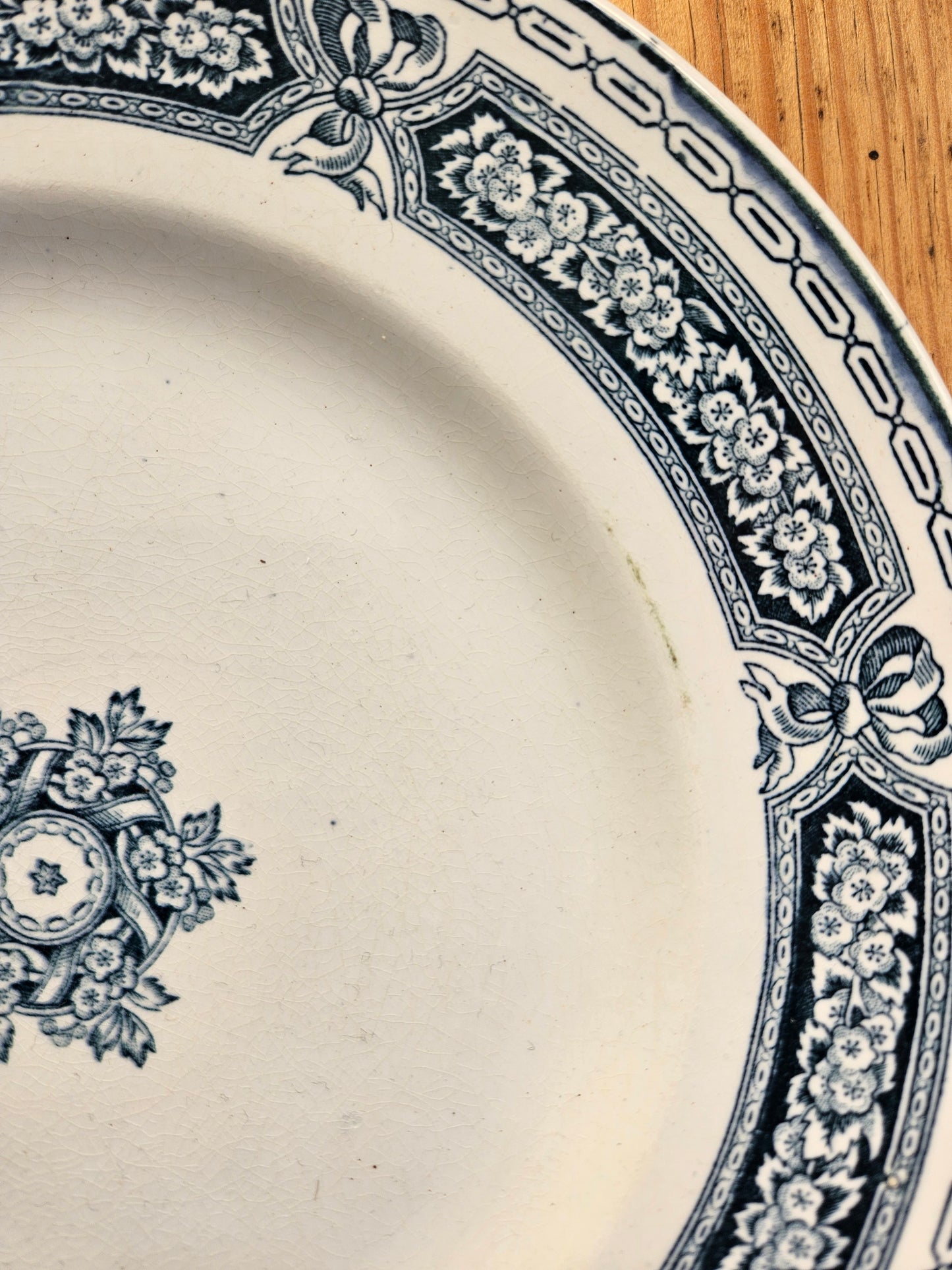 Assiettes plates dépareillées, Maroc & Anglais