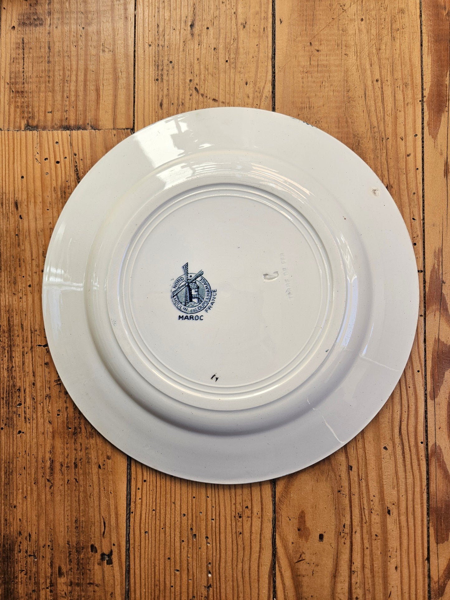 Assiettes plates dépareillées, Maroc & Anglais