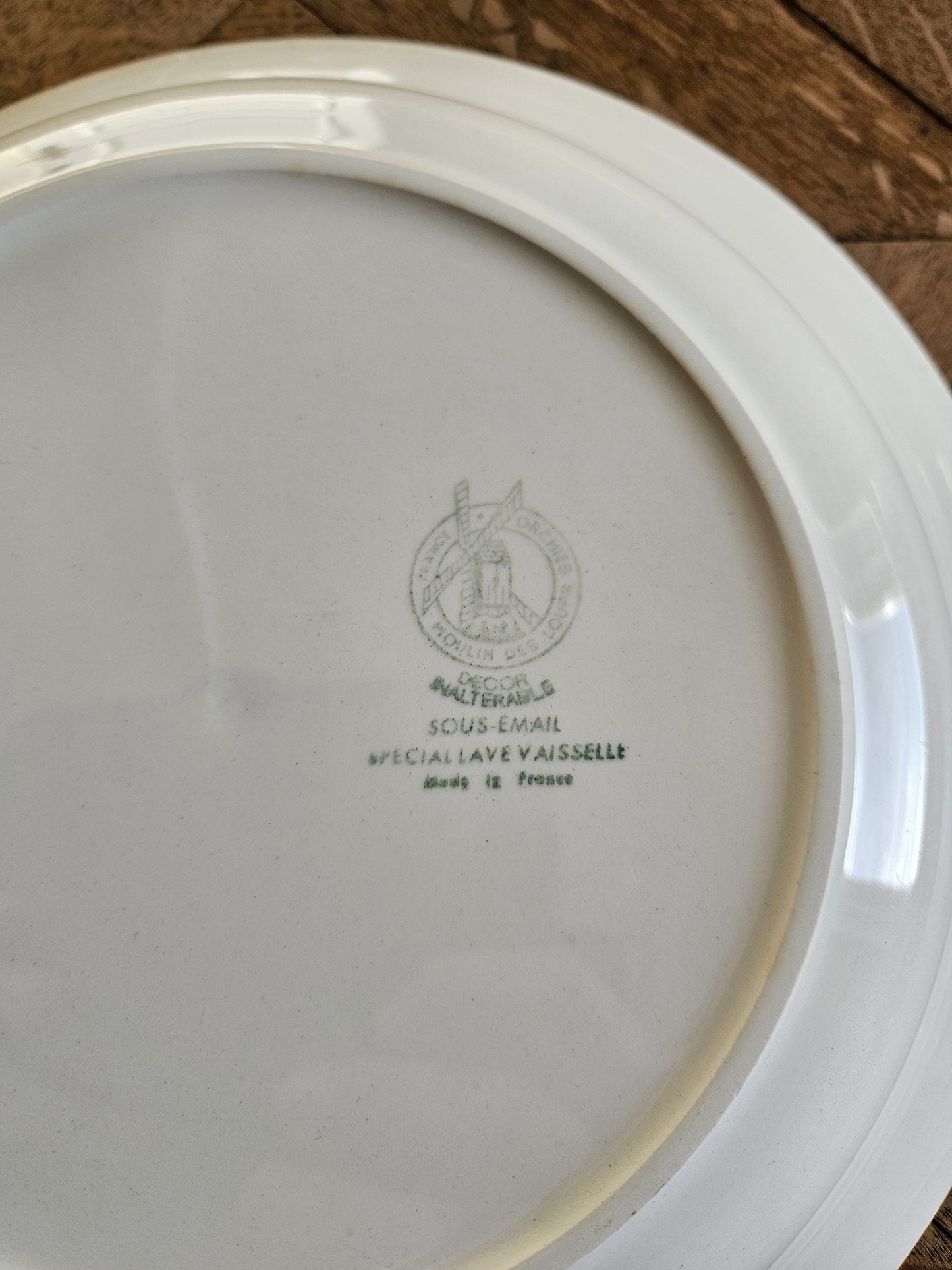 Plat creux Moulin des Loups, décor basque