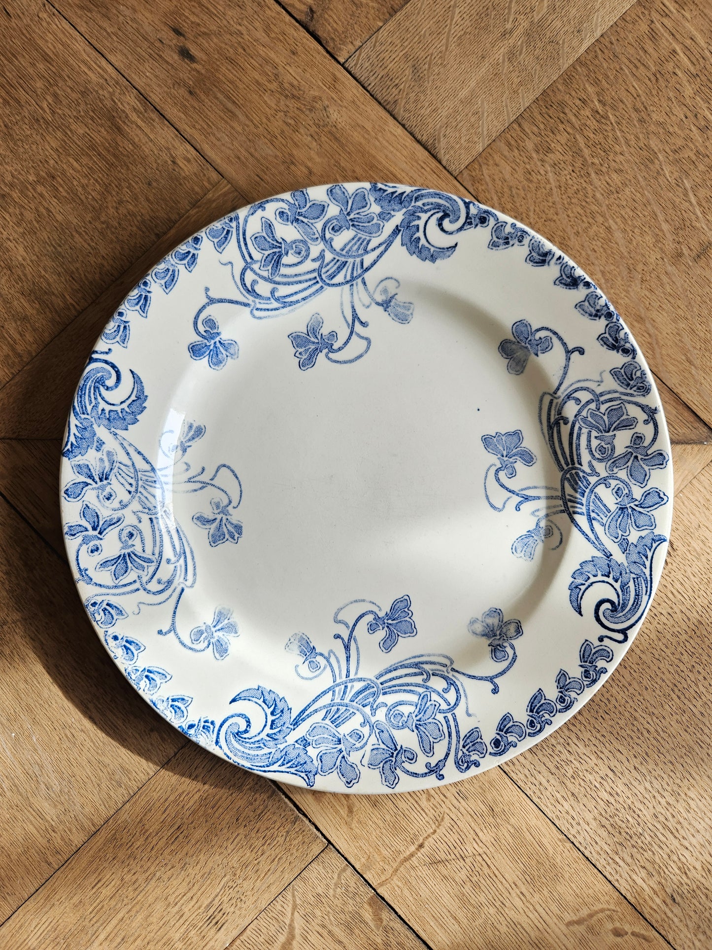 Assiettes plates Clairefontaine, Violettes