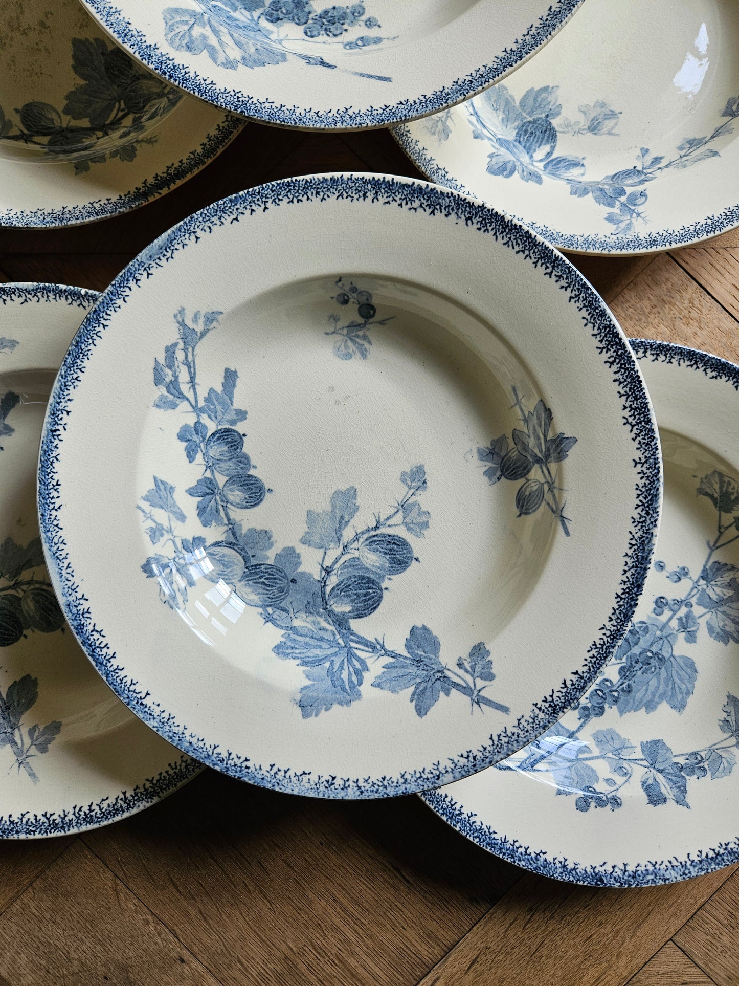 Assiettes creuses U&C Sarreguemines, Groseilles