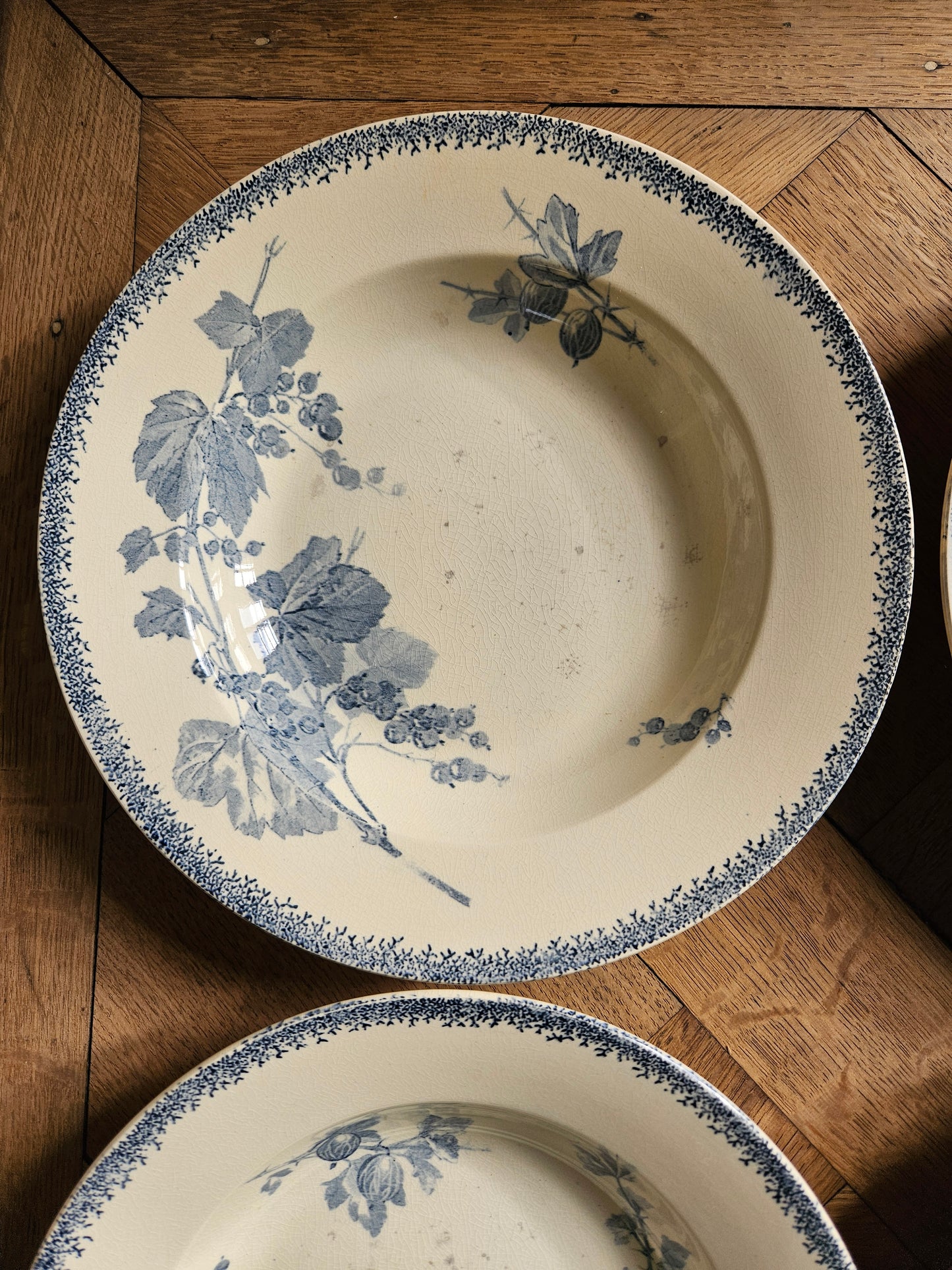 Assiettes creuses U&C Sarreguemines, Groseilles