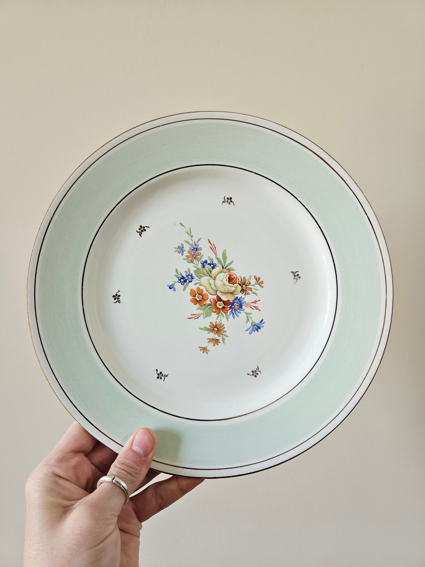 Assiettes plates Ste Amandinoise, vert mint & fleurs