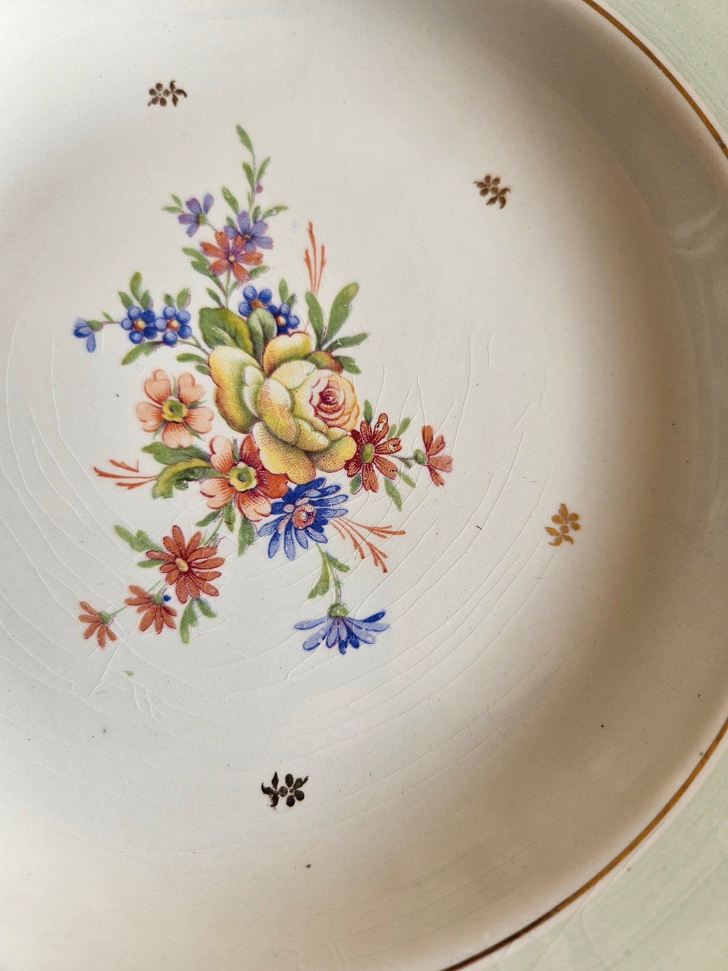 Assiettes creuses dépareillées L’Amandinoise, vert mint & fleurs