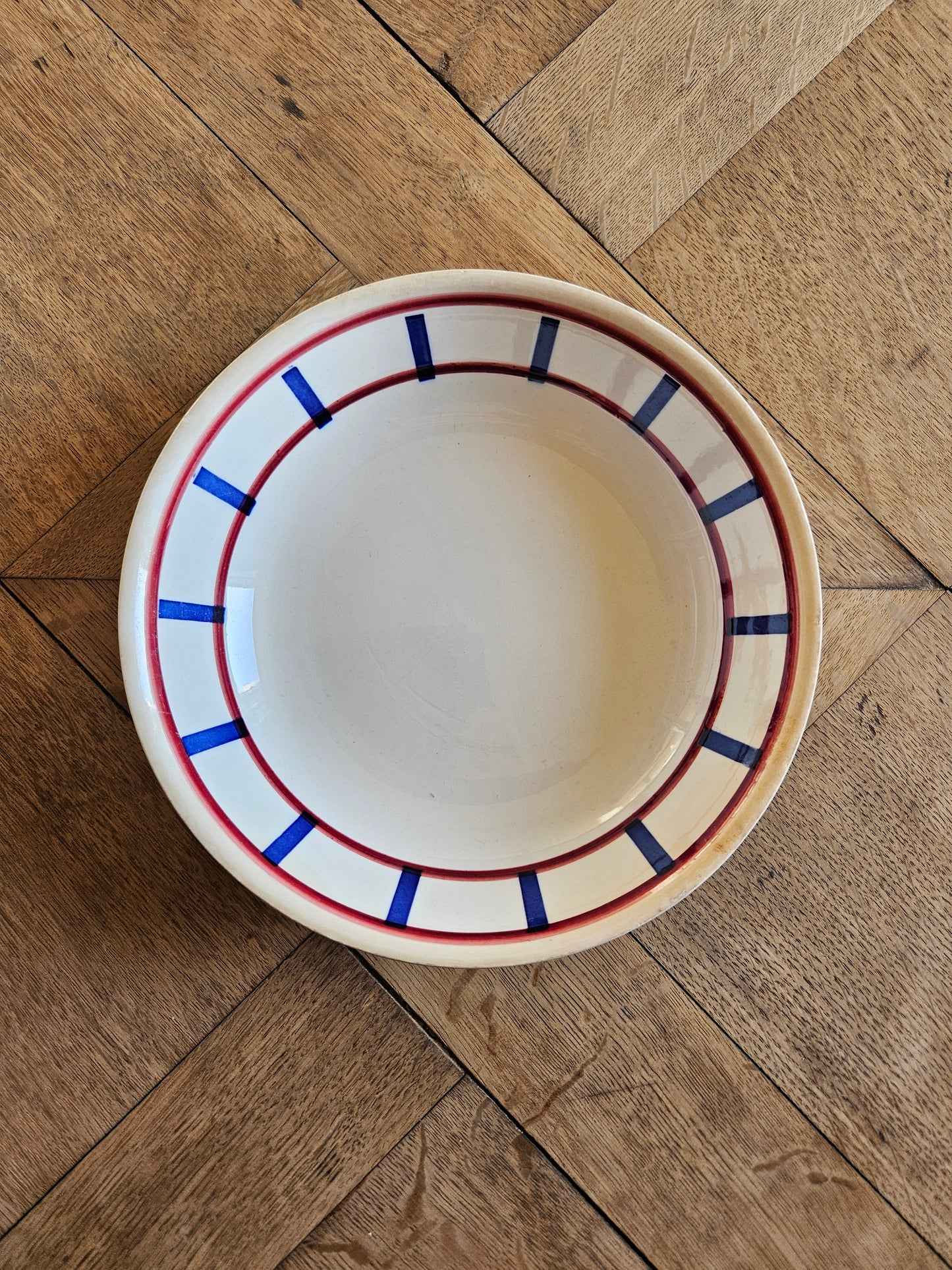 Assiette calotte Digoin, Basque