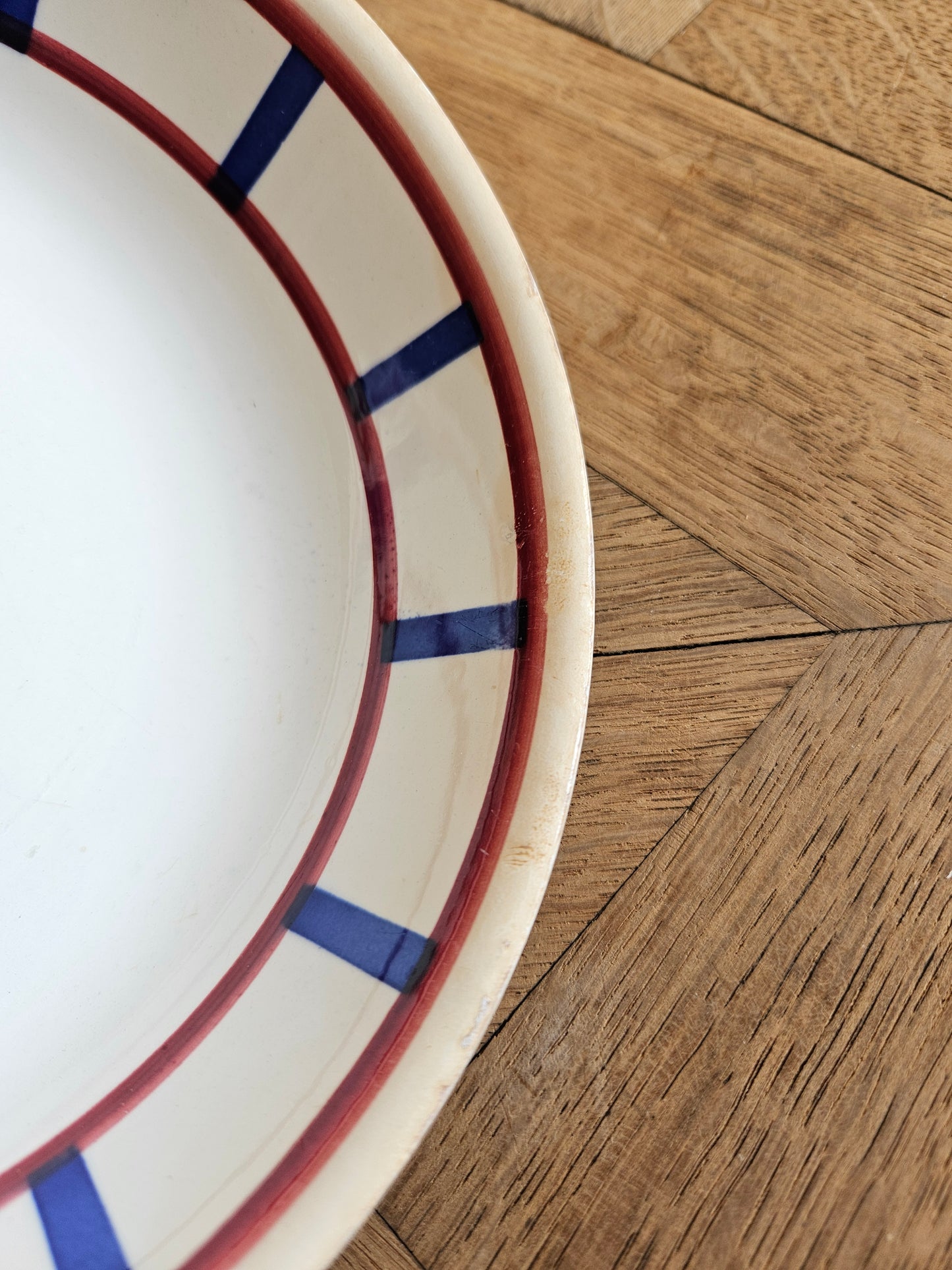 Assiette calotte Digoin, Basque
