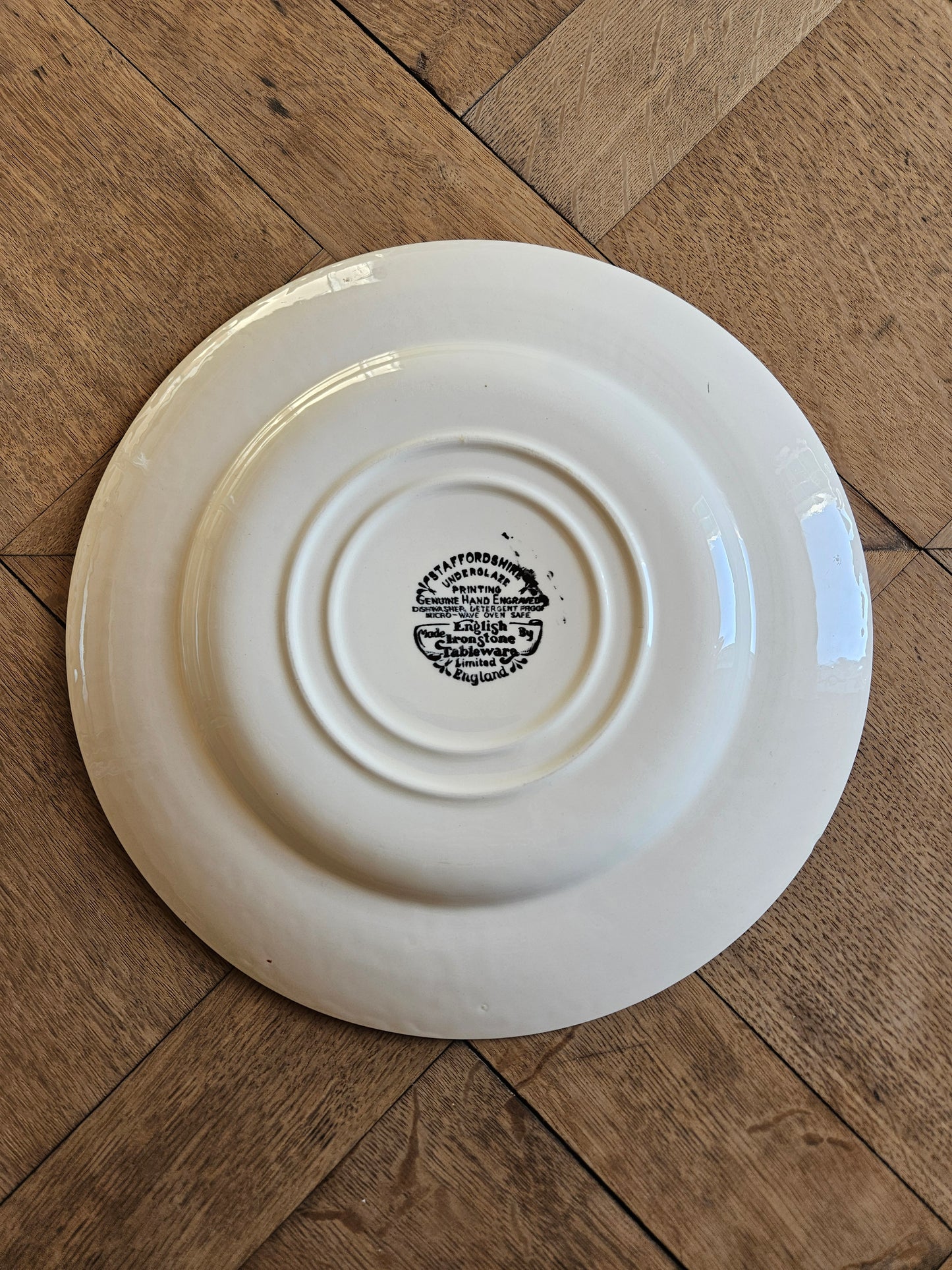 Plat rond Old Inns Series, Staffordshire