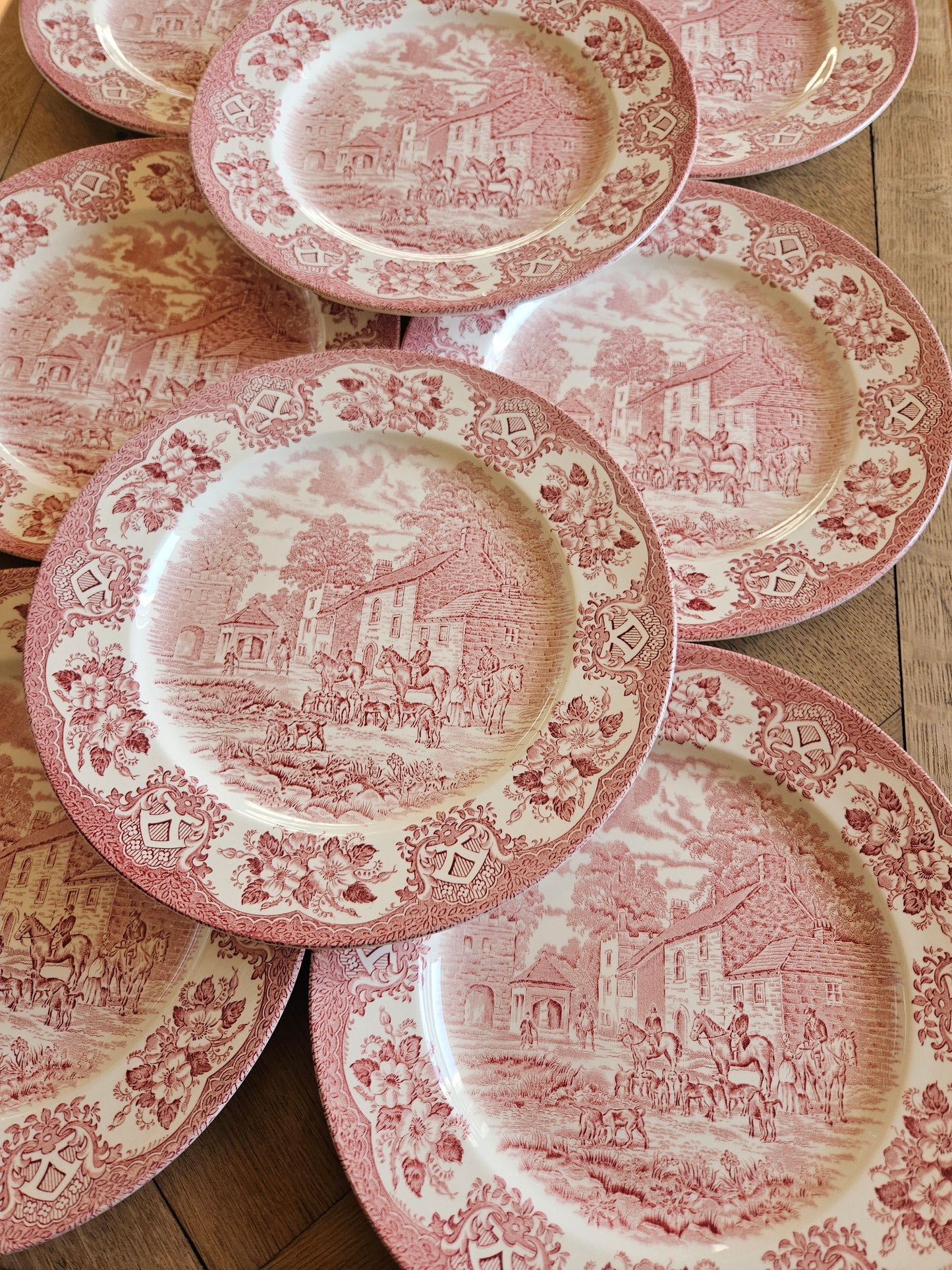 Assiettes plates Old Inns Series, Staffordshire