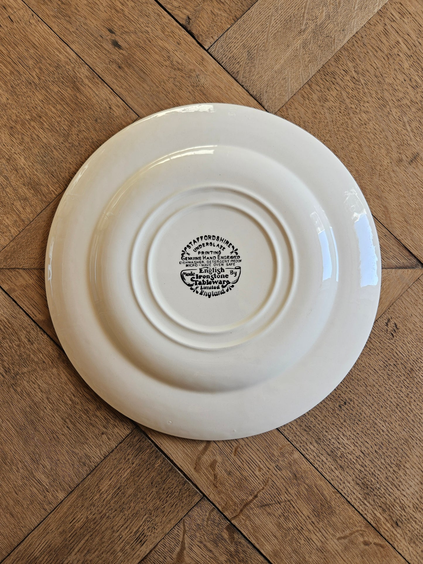 Assiettes plates Old Inns Series, Staffordshire