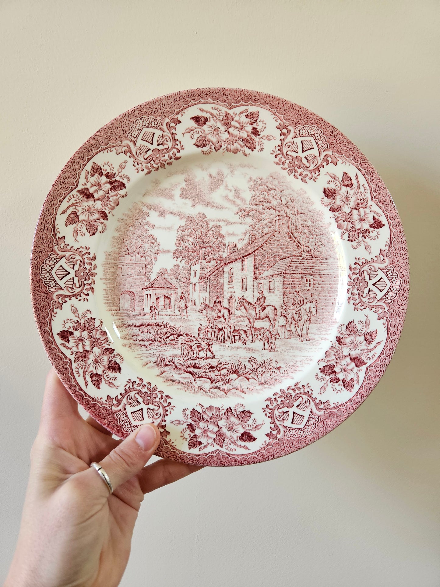 Assiettes plates Old Inns Series, Staffordshire
