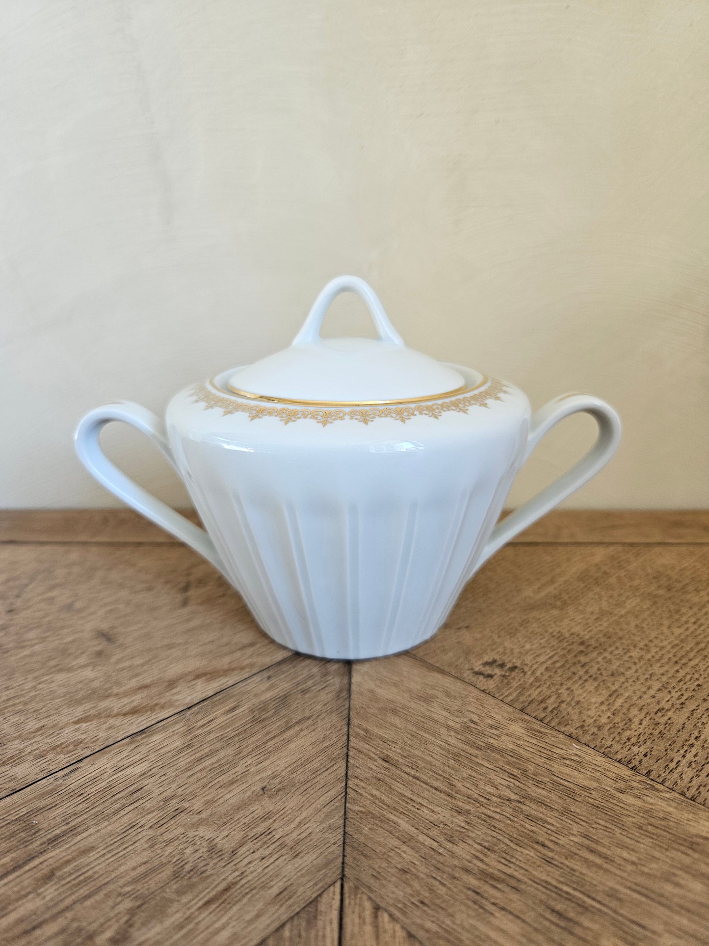 Sucrier en porcelaine