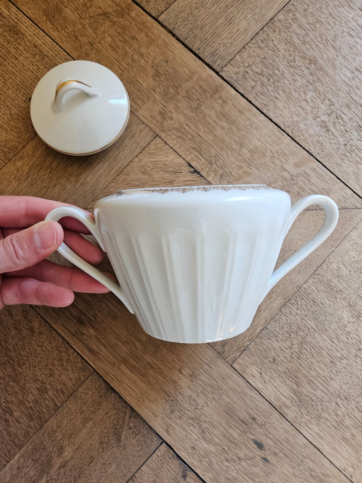 Sucrier en porcelaine