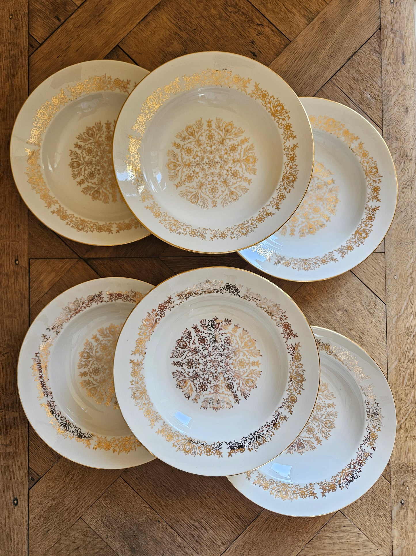 Assiettes creuses fleurs dorées "Mandala"