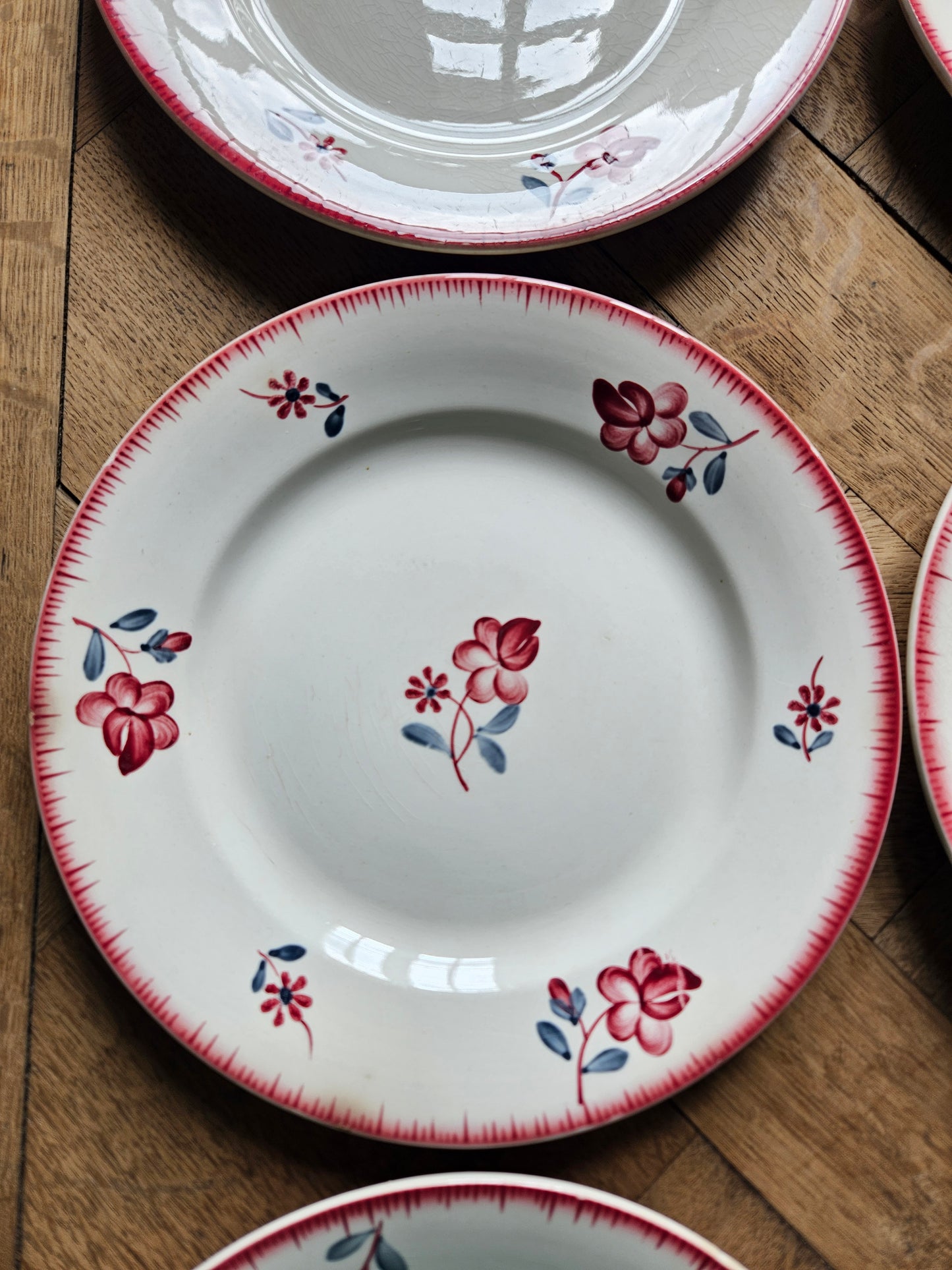 Assiettes plates rétro Digoin, Margaret