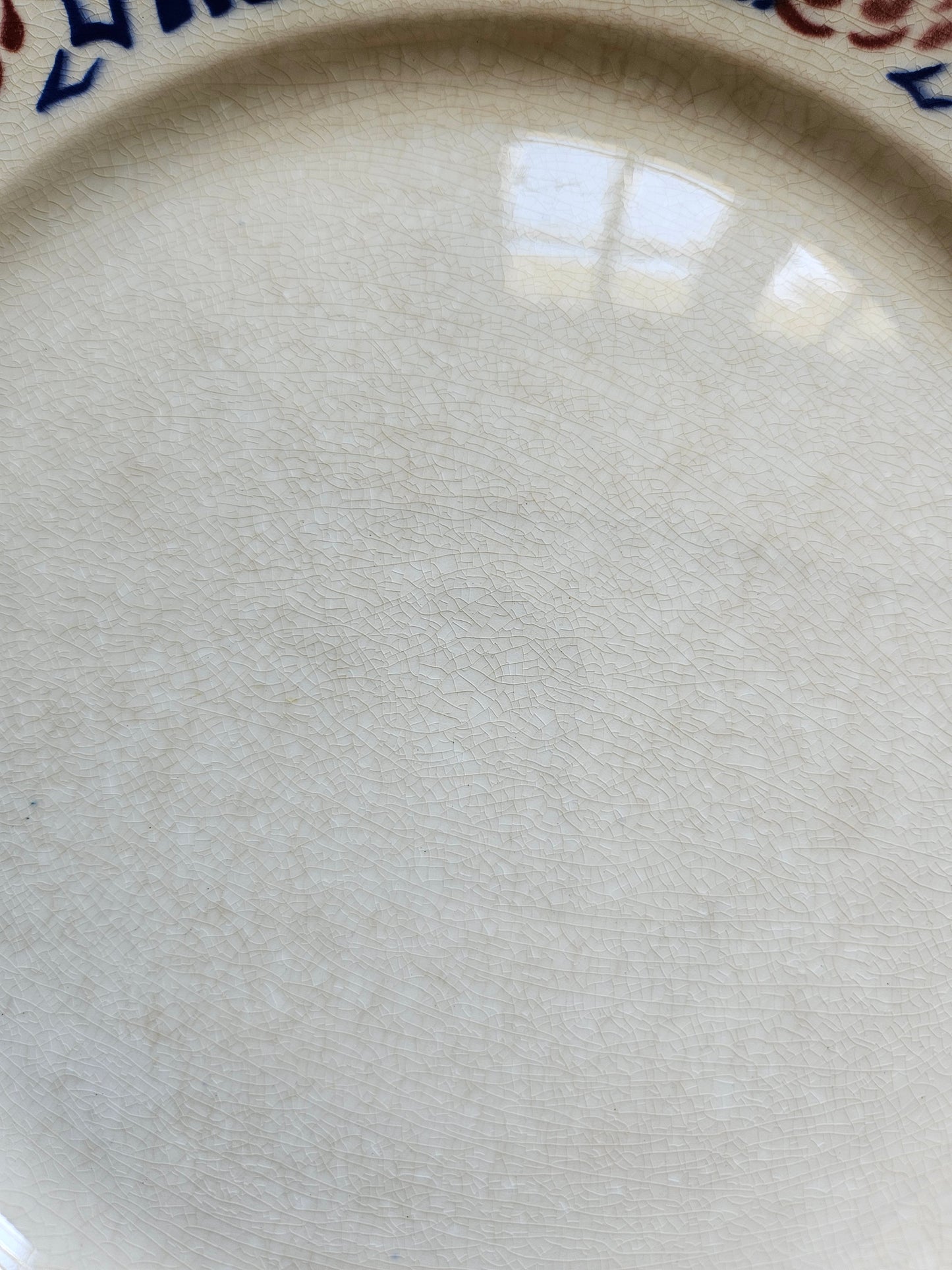 Assiettes plates Badonviller, Perros