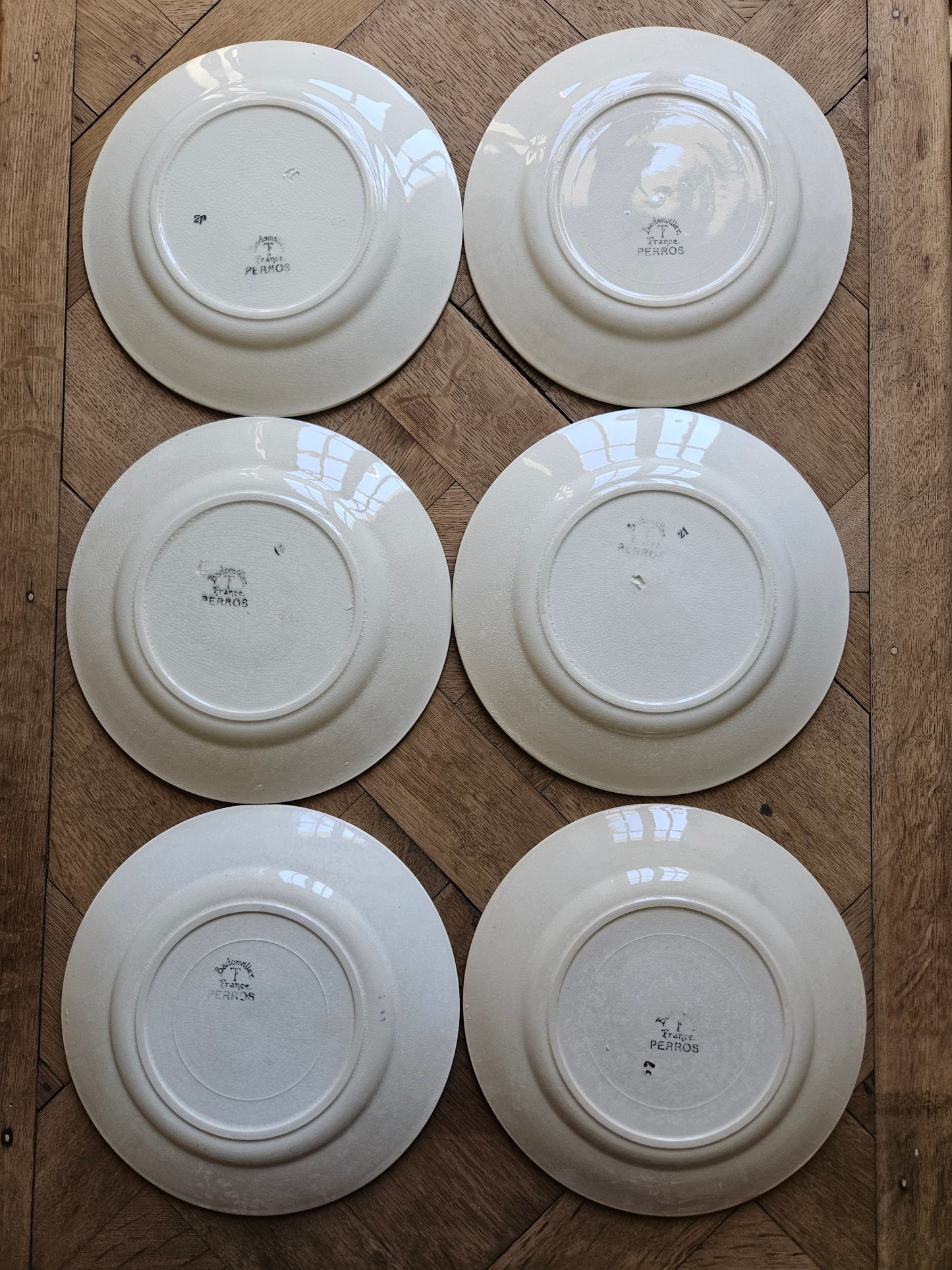 Assiettes plates Badonviller, Perros