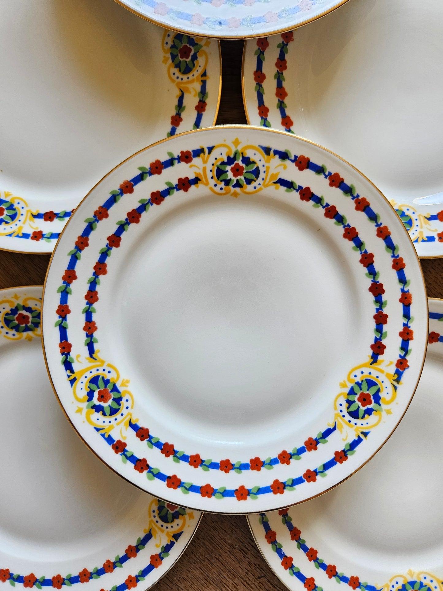 Service à dessert multicolore en porcelaine