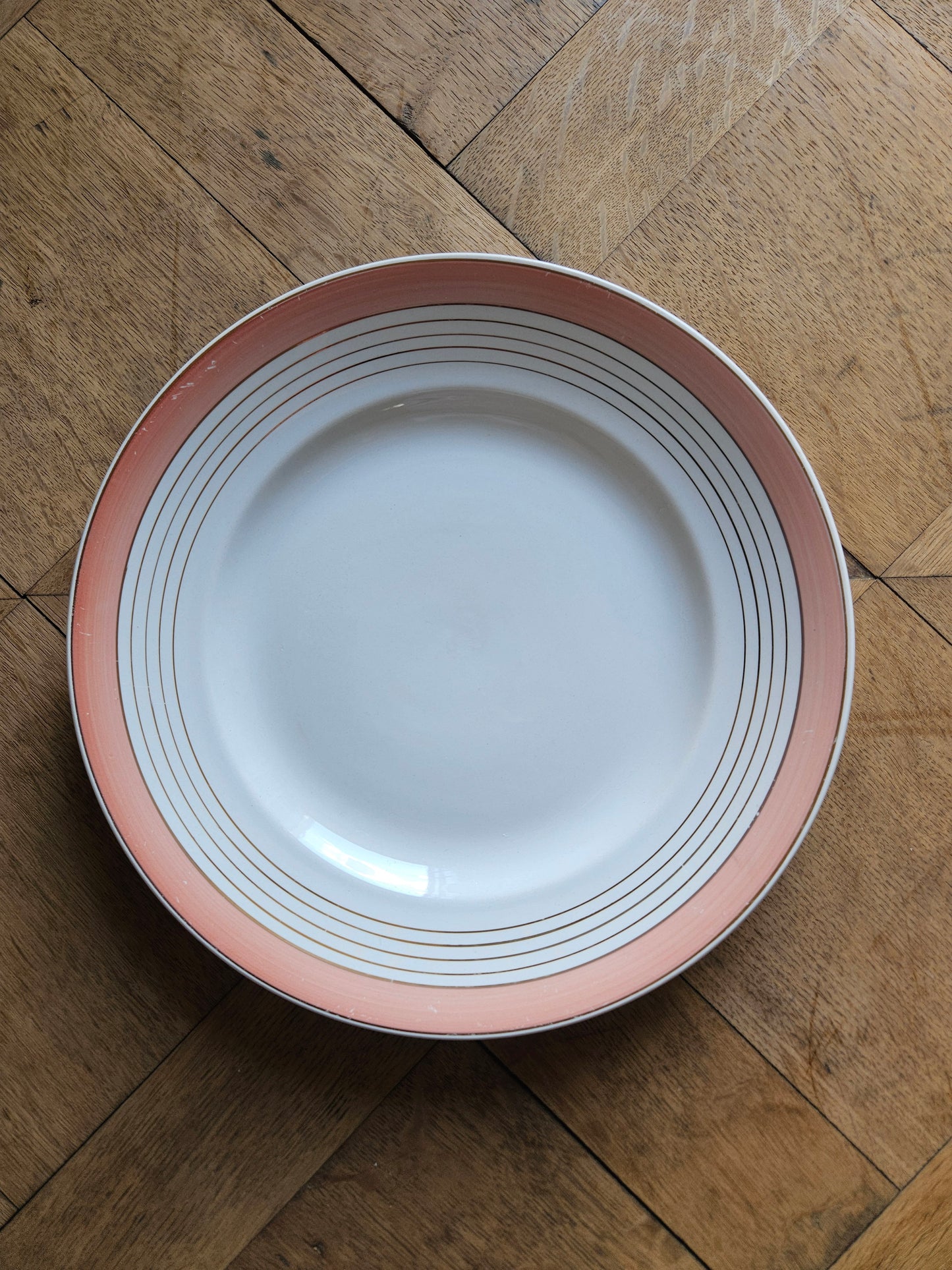 Plat rond K&G Lunéville rose