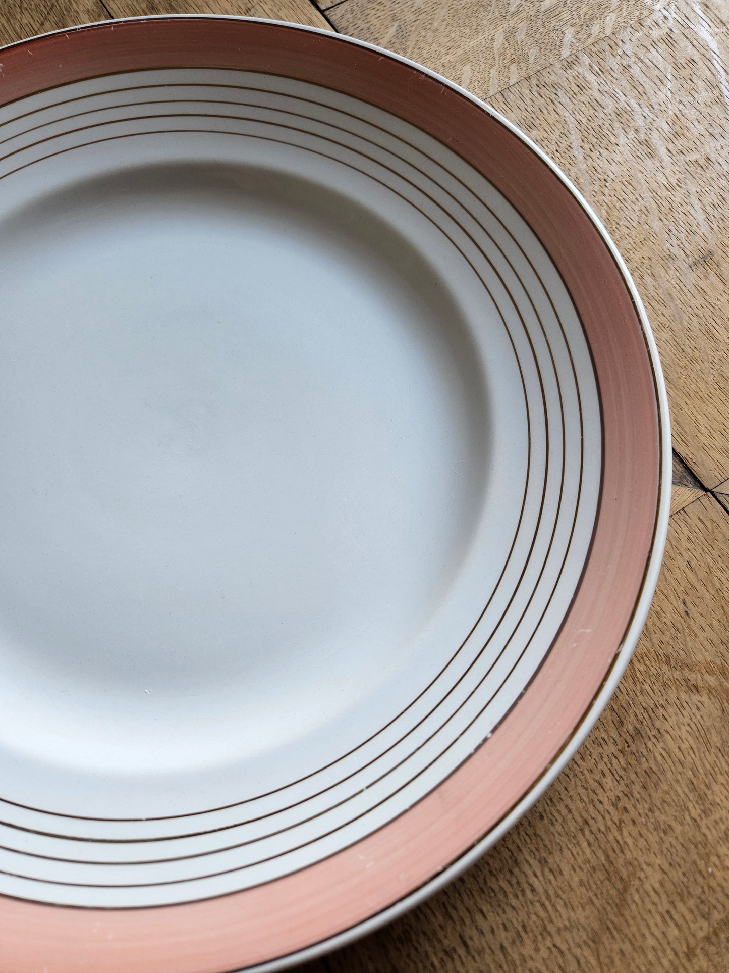 Plat rond K&G Lunéville rose