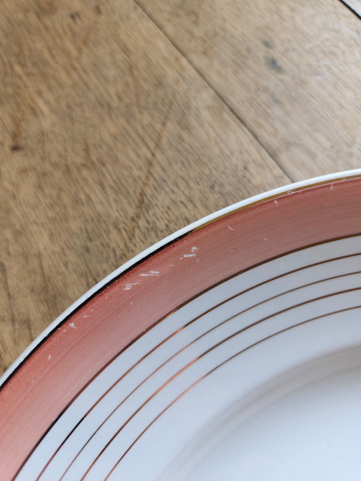 Plat rond K&G Lunéville rose