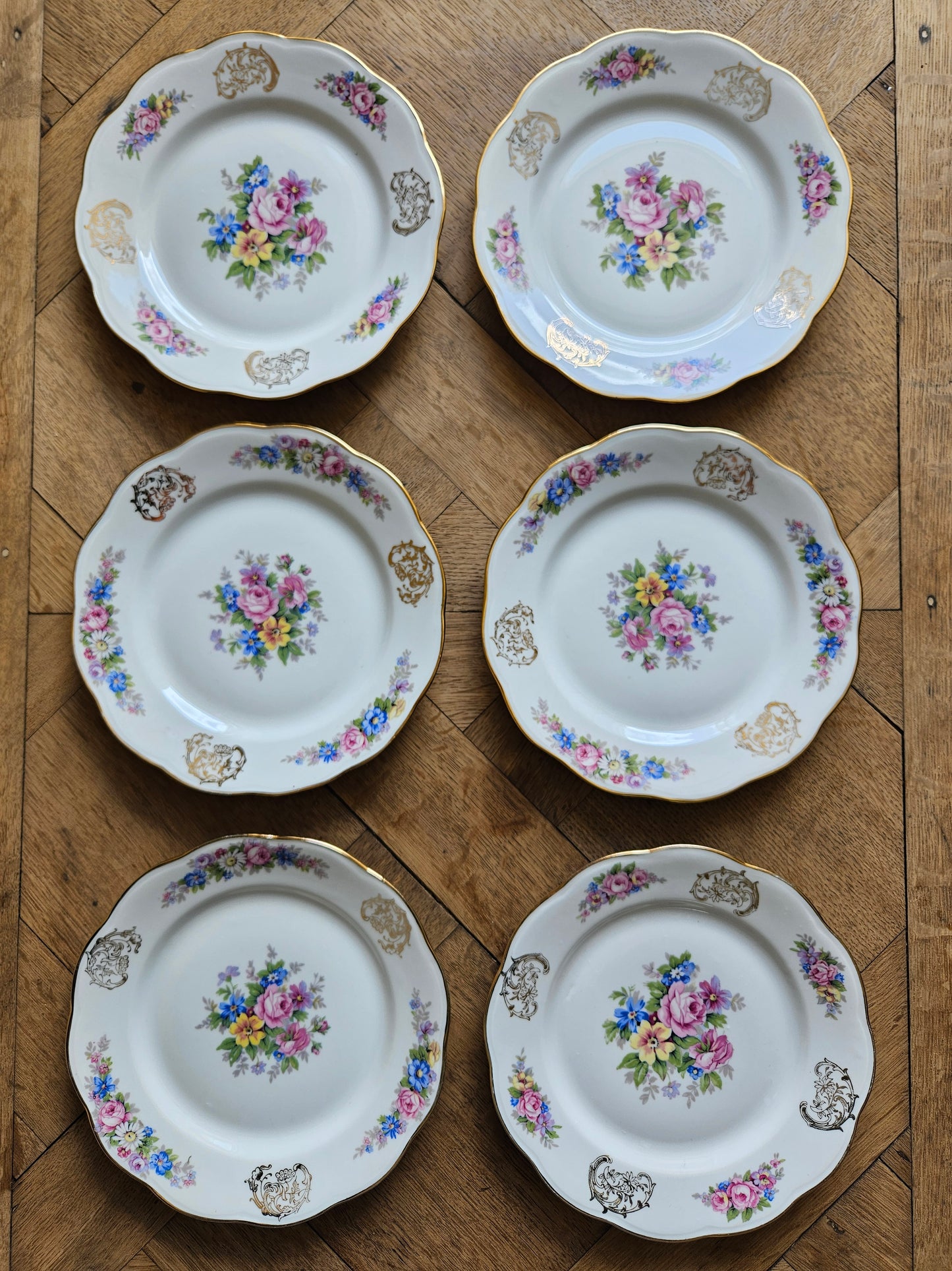 Assiettes à dessert anciennes porcelaine S.F.P Foëcy