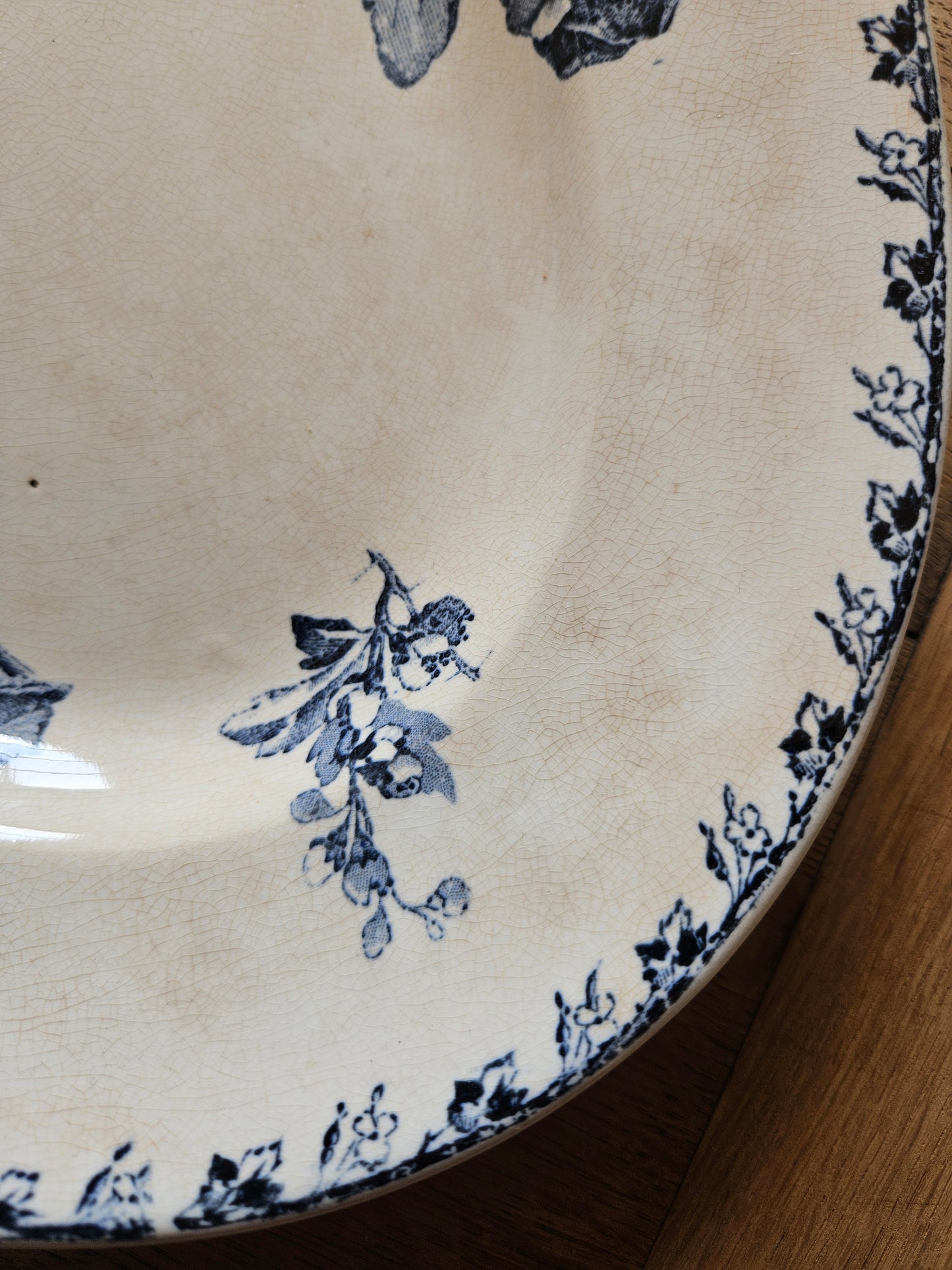 Plat ovale U&C Sarreguemines, Stella