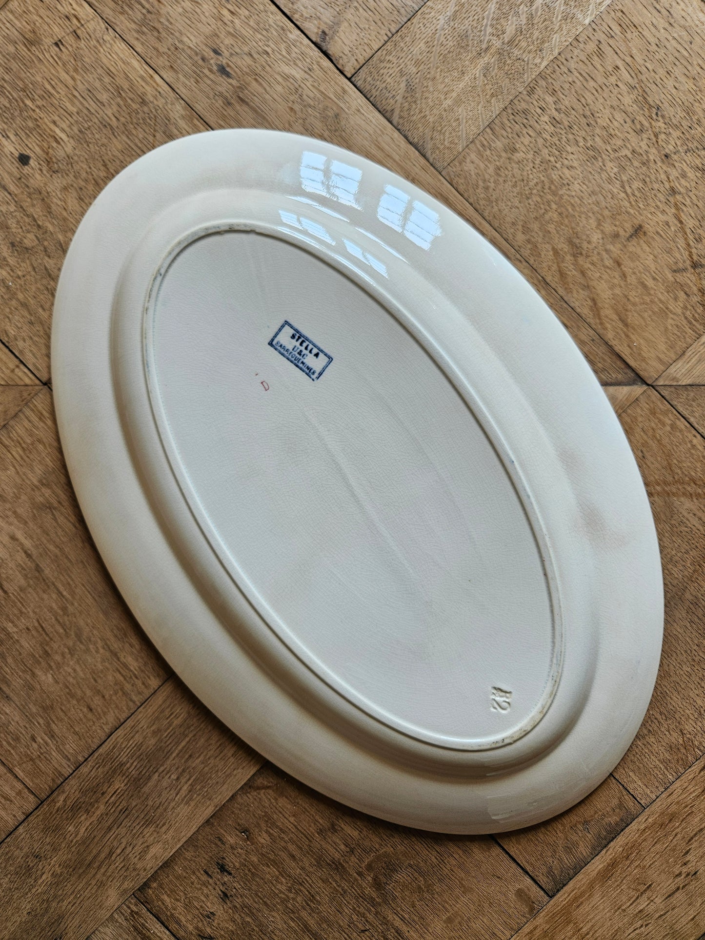 Plat ovale U&C Sarreguemines, Stella