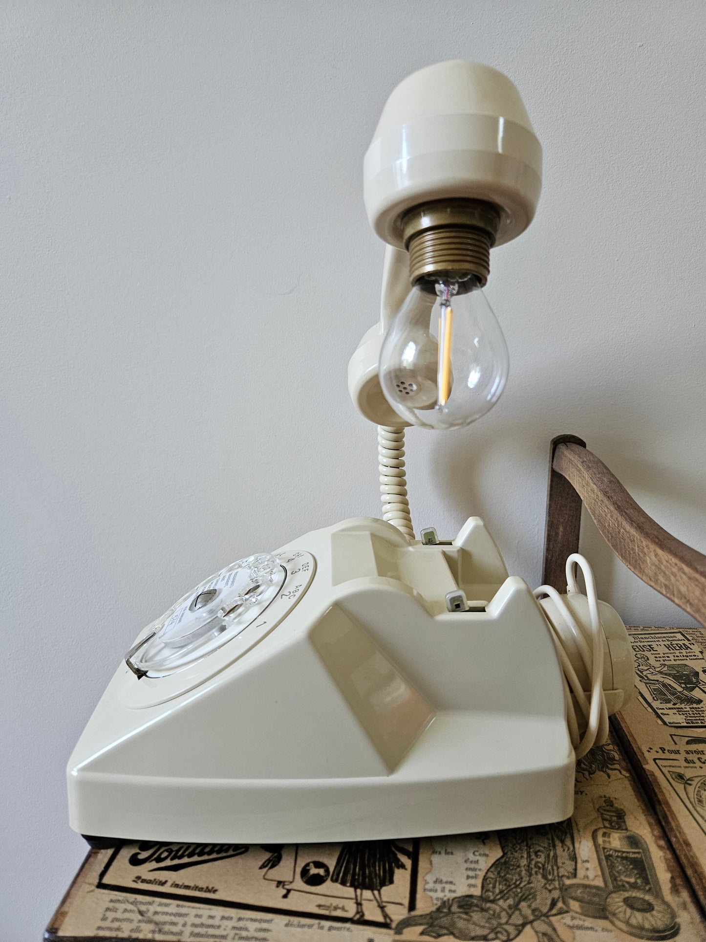 Lampe vintage BakéLight, crème
