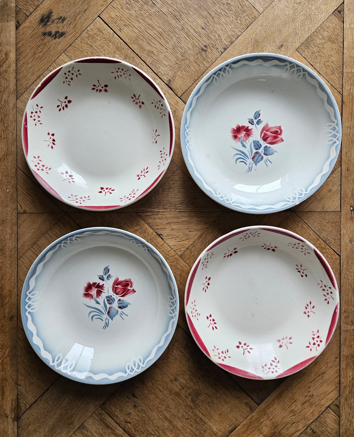 Assiettes calottes Digoin dépareillées Aquitania & Marinette