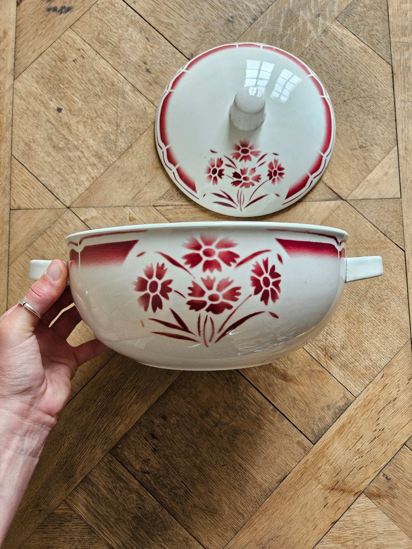 Soupière vintage Badonviller rouge