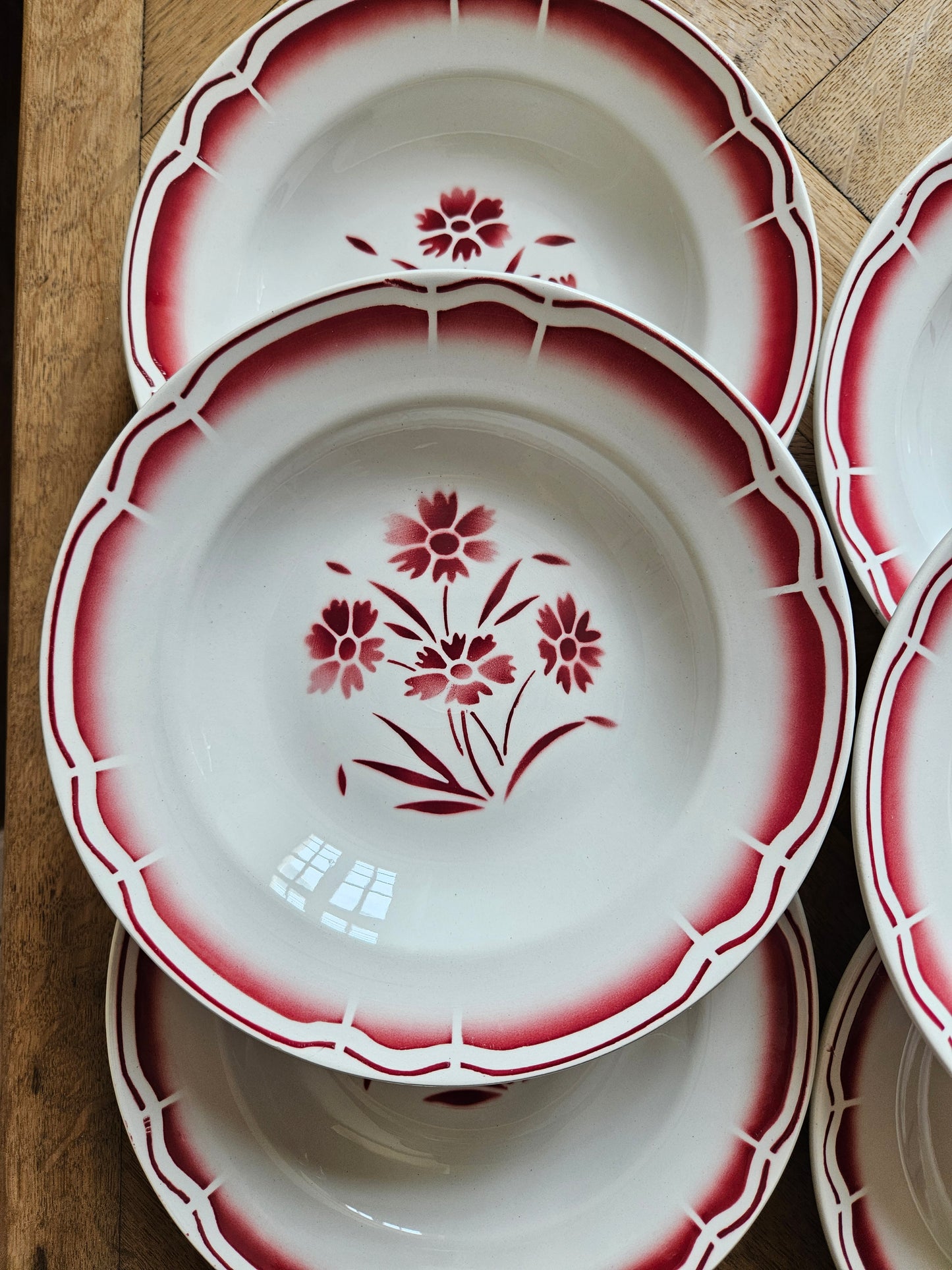 Assiettes creuses vintage Badonviller rouge