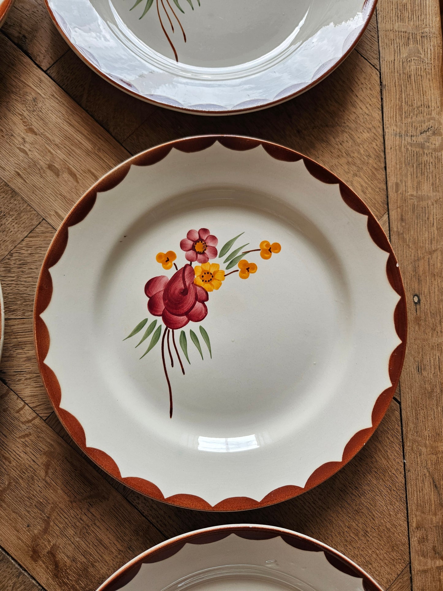 Assiettes plates vintage HBCM, Huguette