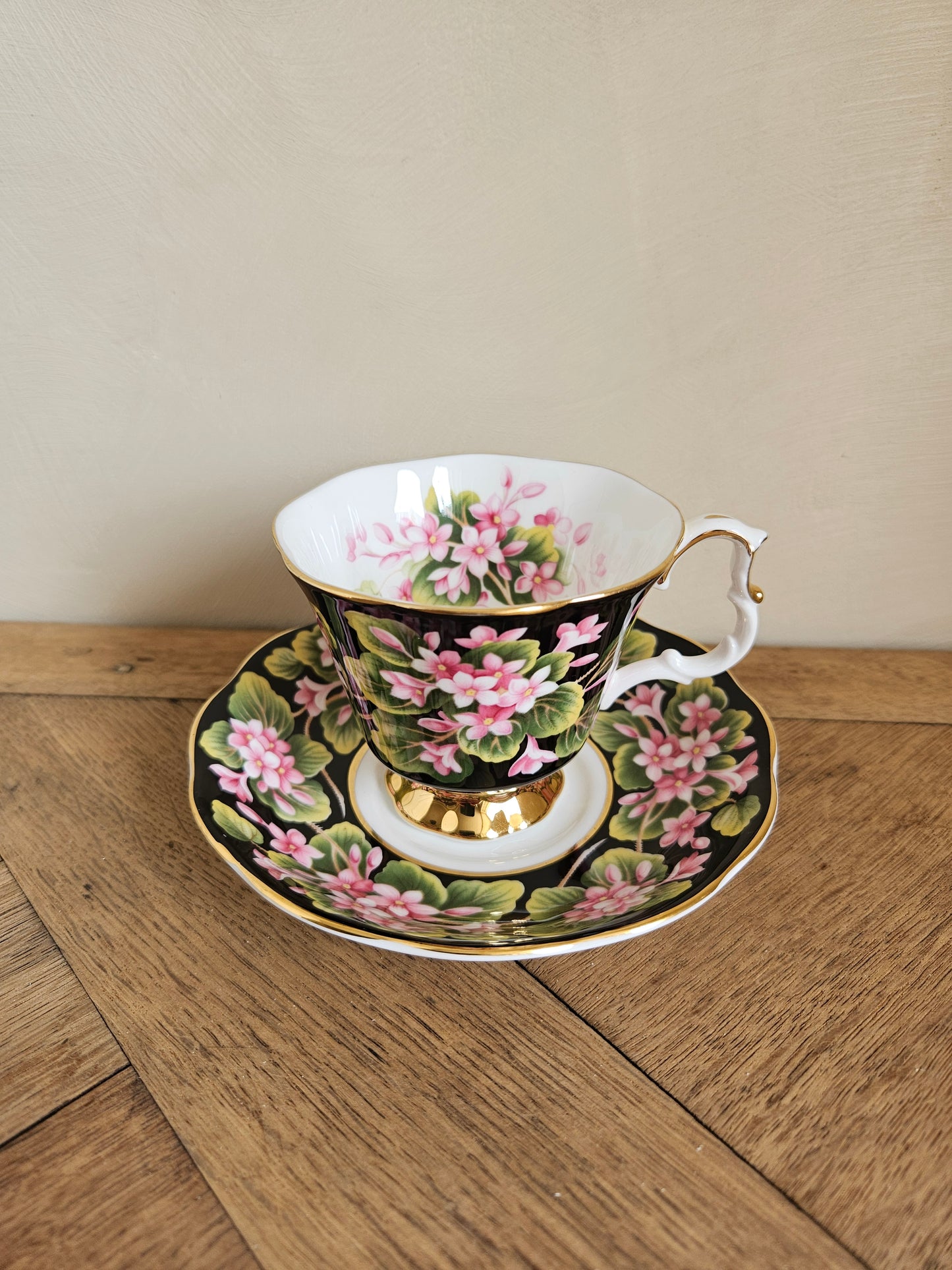 Tasse et sous-tasse vintage Royal Albert, Mayflower