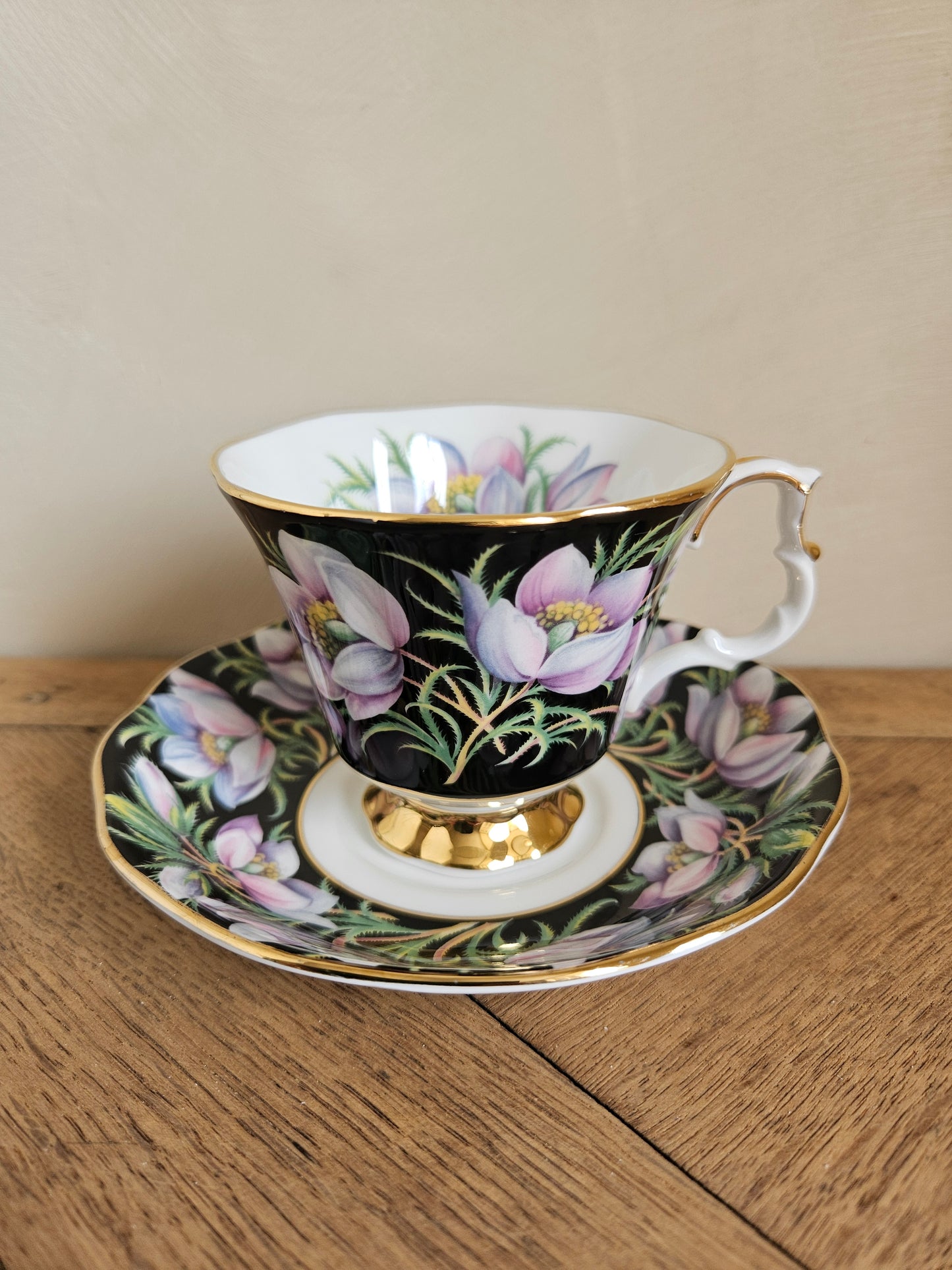 Tasse et sous-tasse vintage Royal Albert, Prairie Crocus
