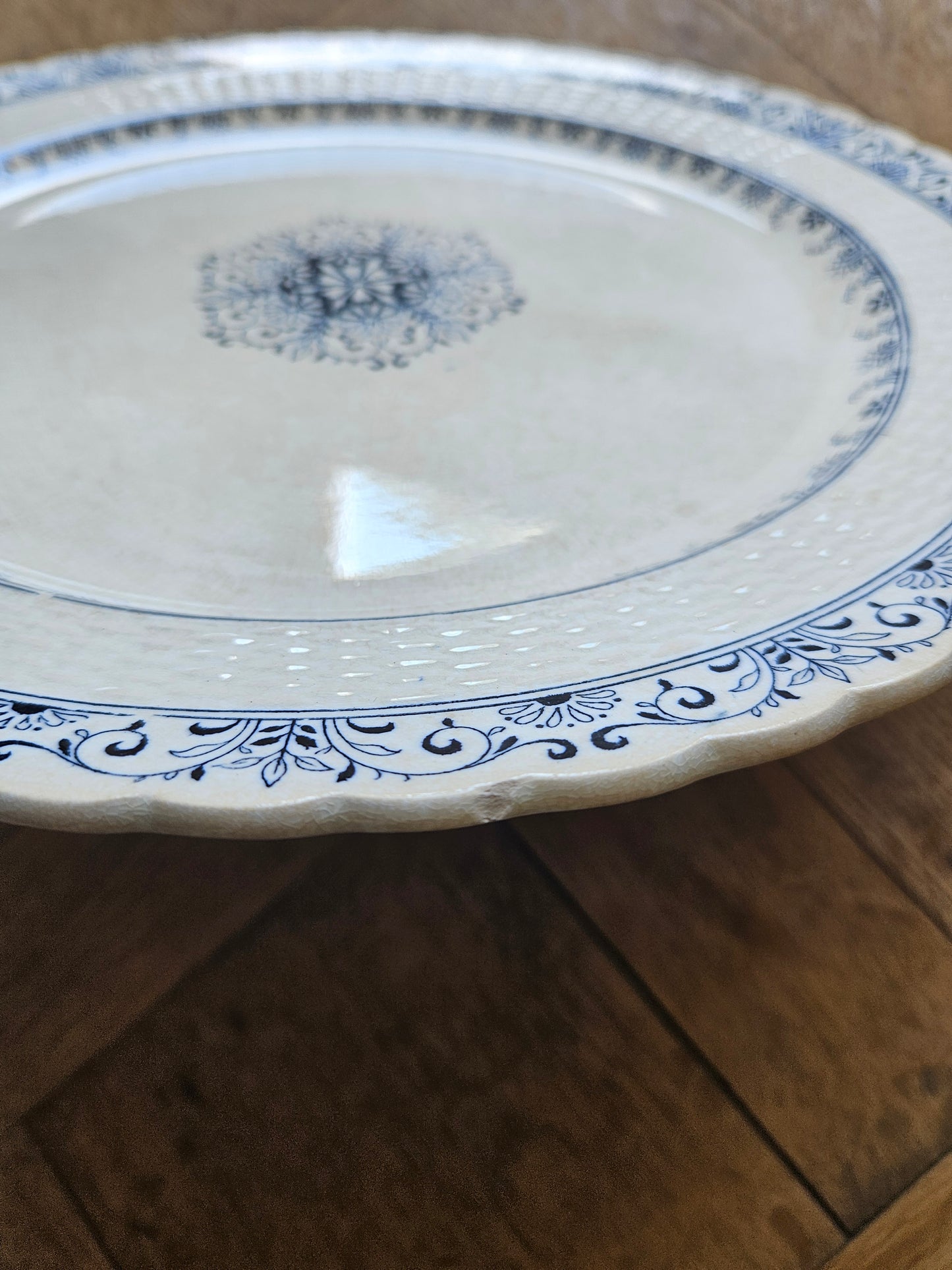 Plat rond ancien Mintons, Kerry