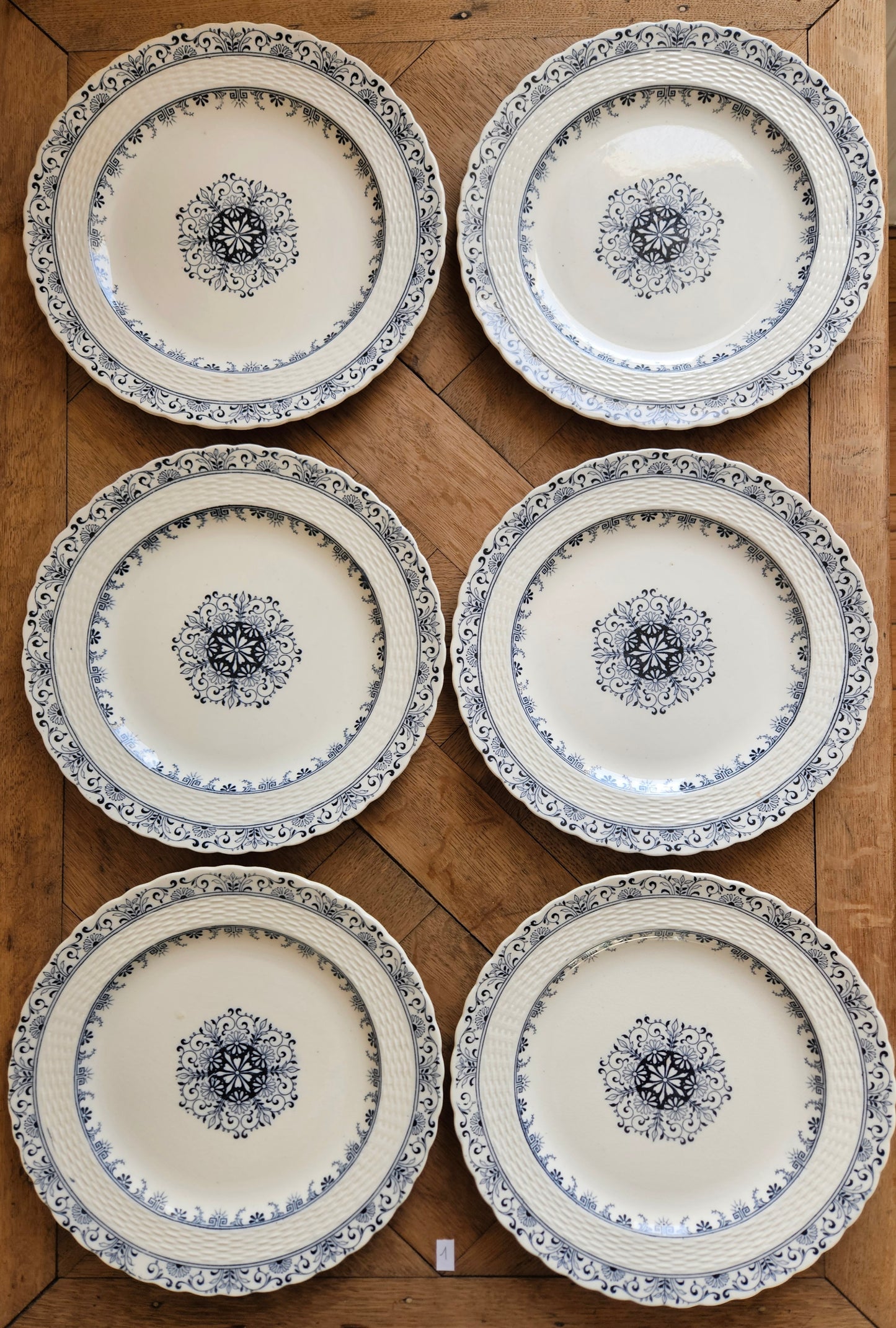 Lot de 6 assiettes plates anciennes Mintons, Kerry. Terre de fer.