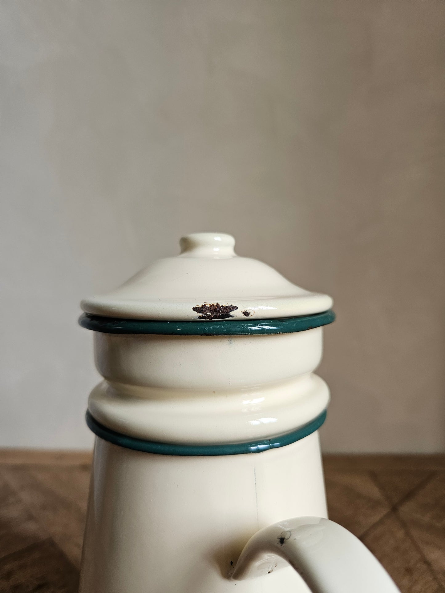 Cafetière vintage métal émaillé