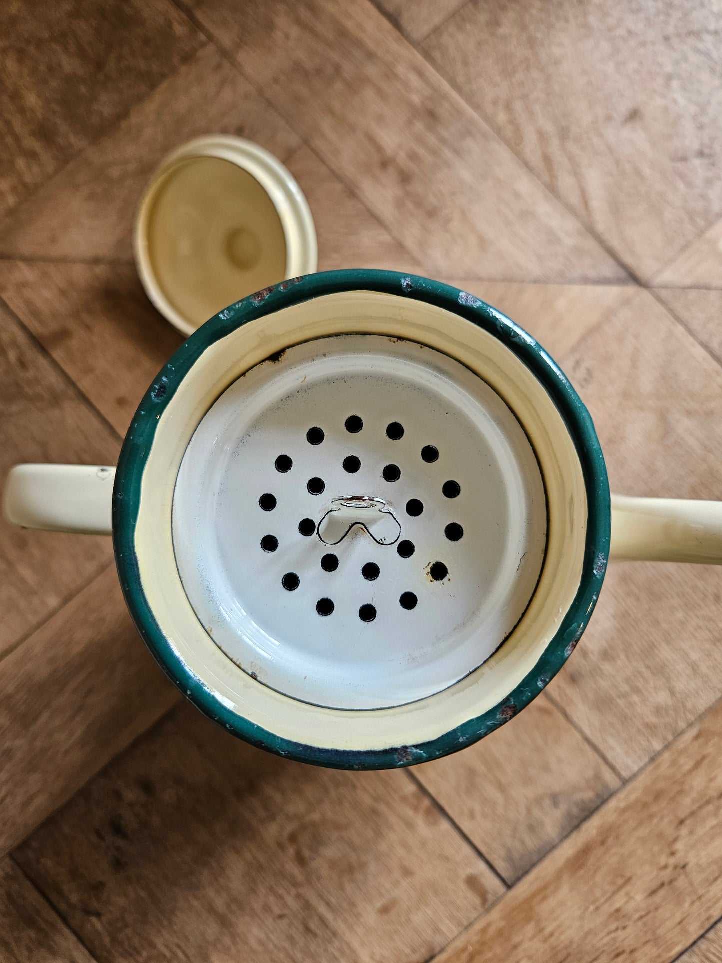 Cafetière vintage métal émaillé