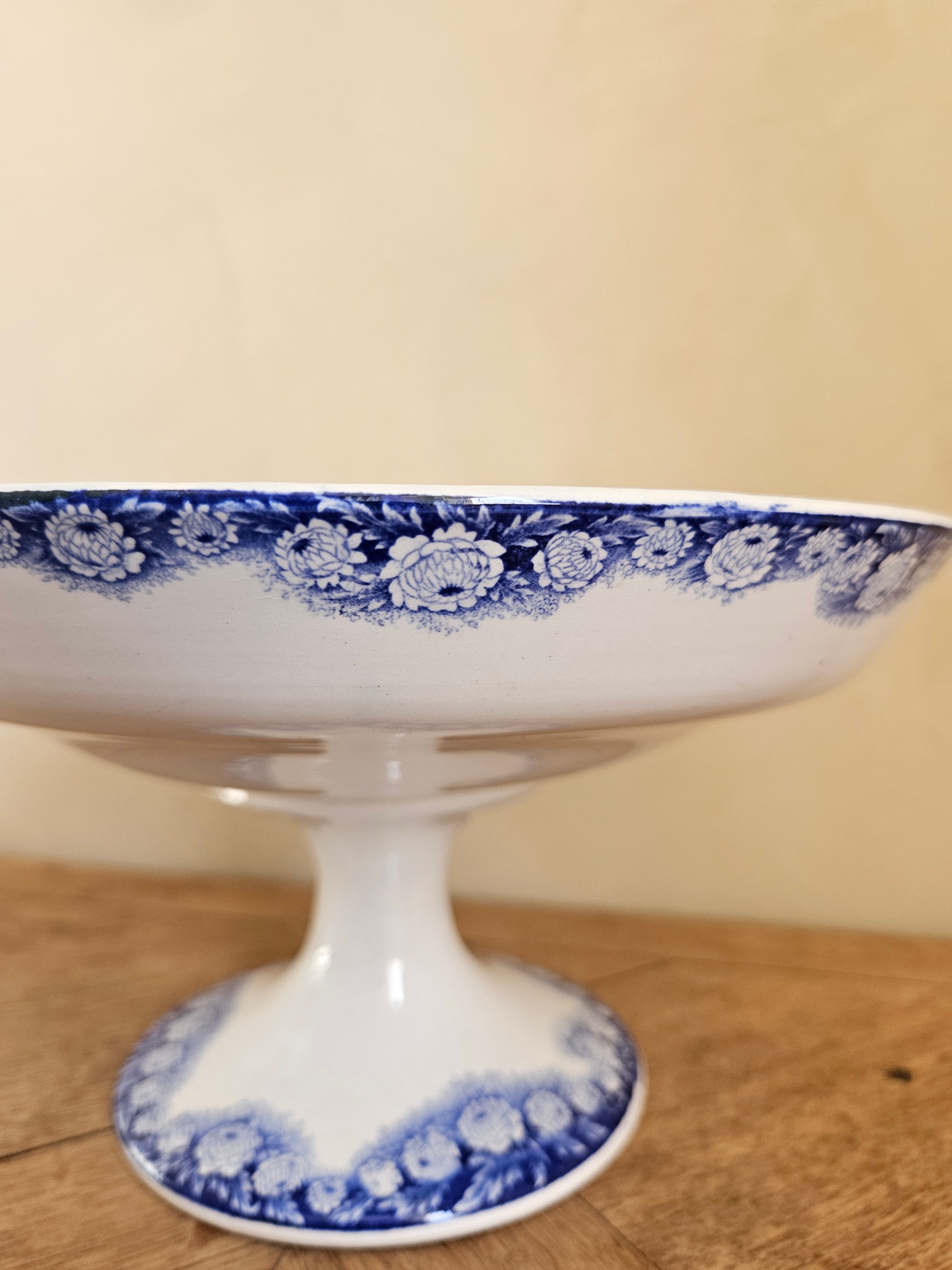 Compotier ancien Boch Frères La Louvière, modèle Elvire. Terre de fer.
