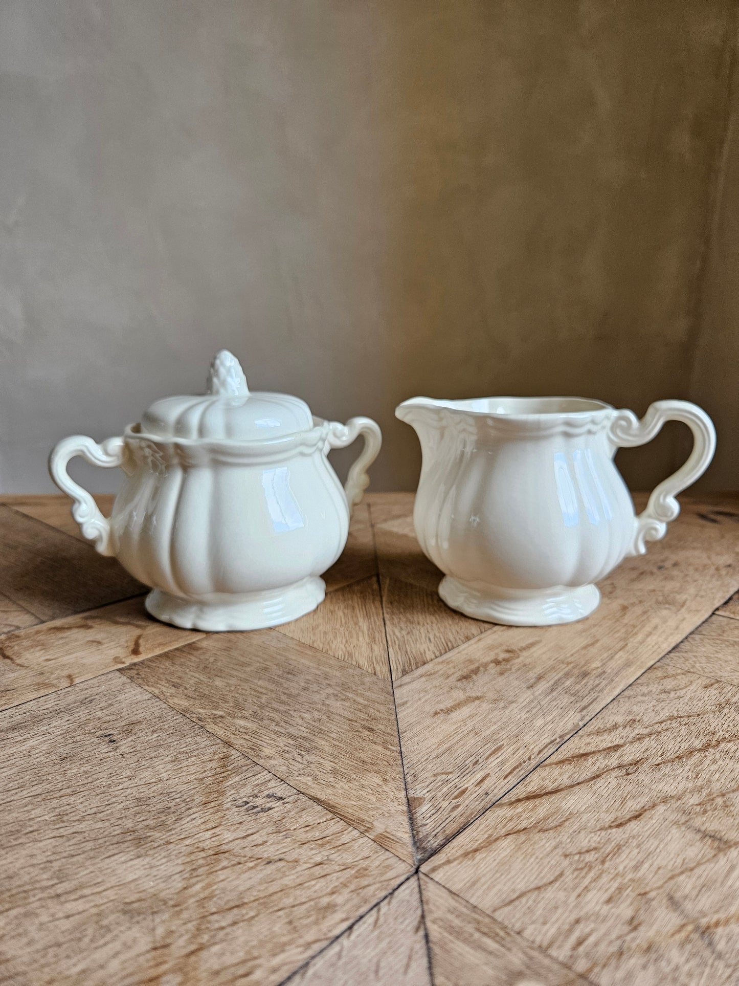 Ensemble pot à lait et sucrier anciens Sarreguemines Rohan