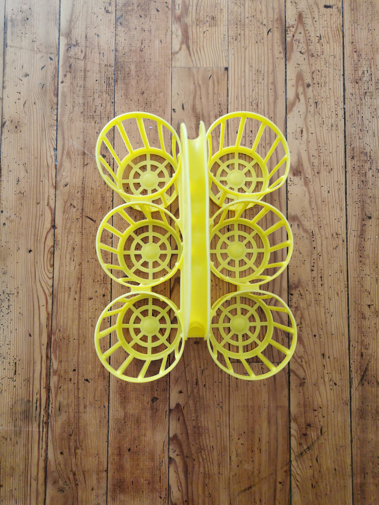 Porte bouteilles en plastique, jaune