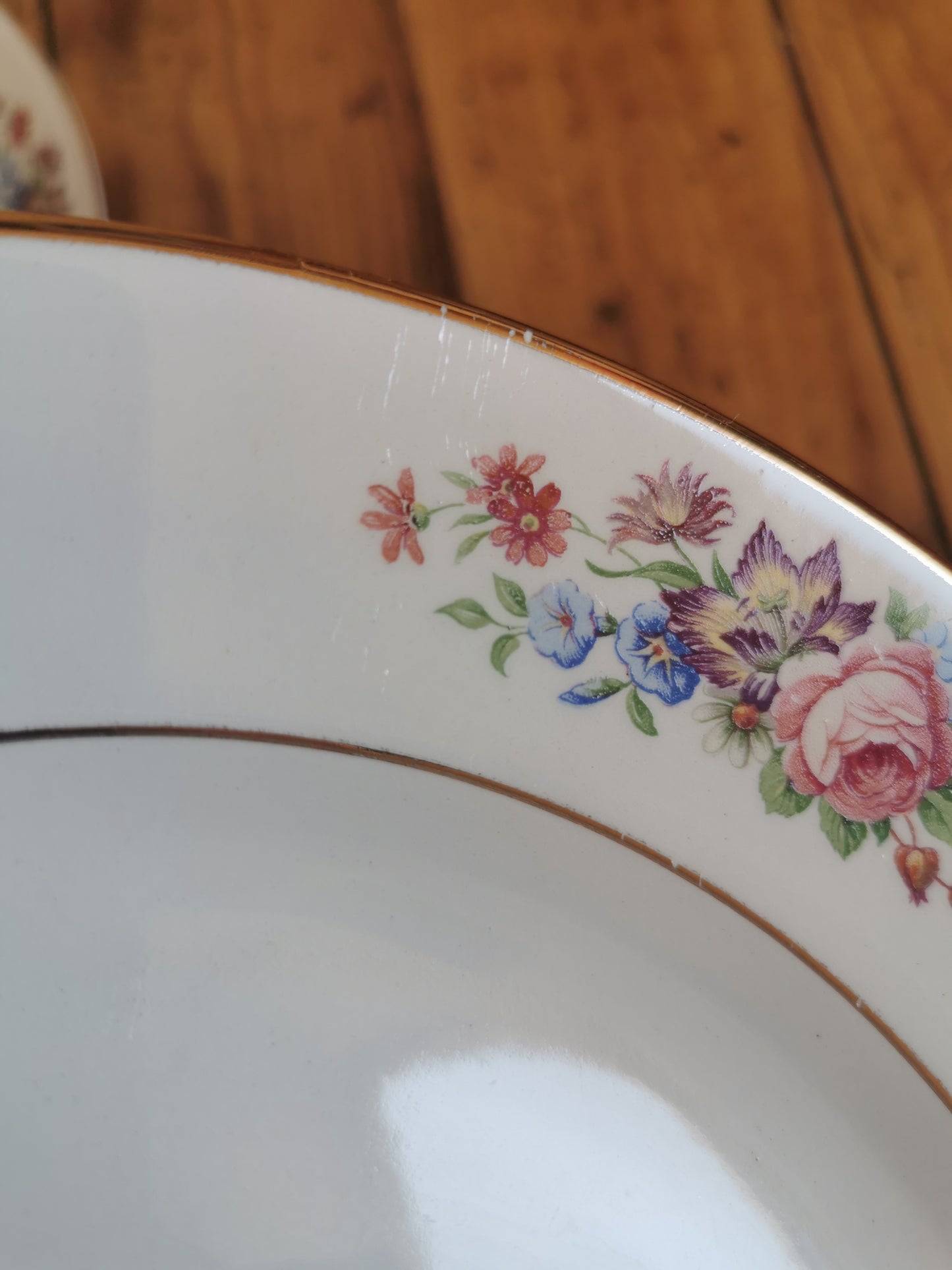 Assiettes plates dépareillées "Shabby Chic"